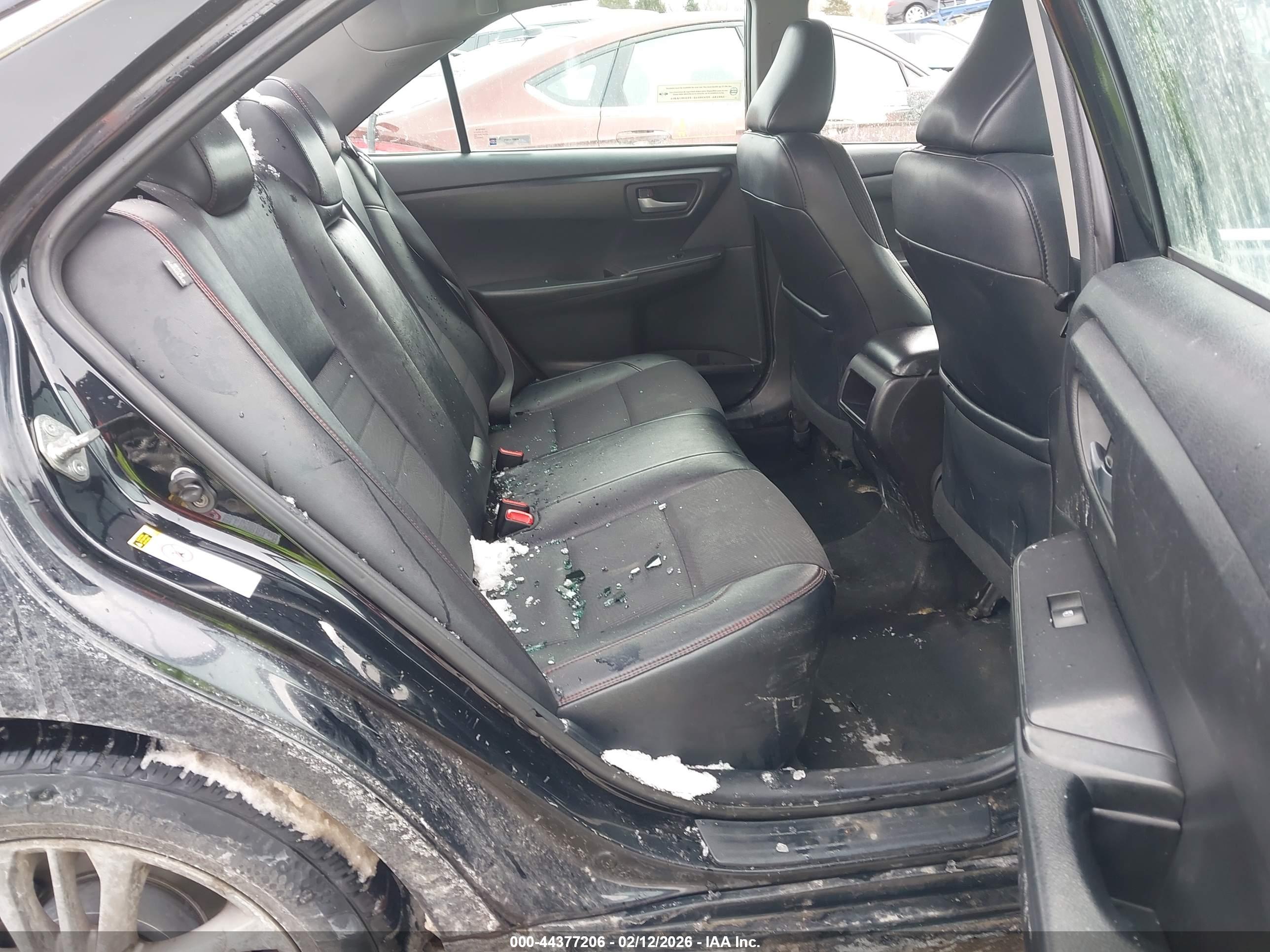 TOYOTA CAMRY image 8