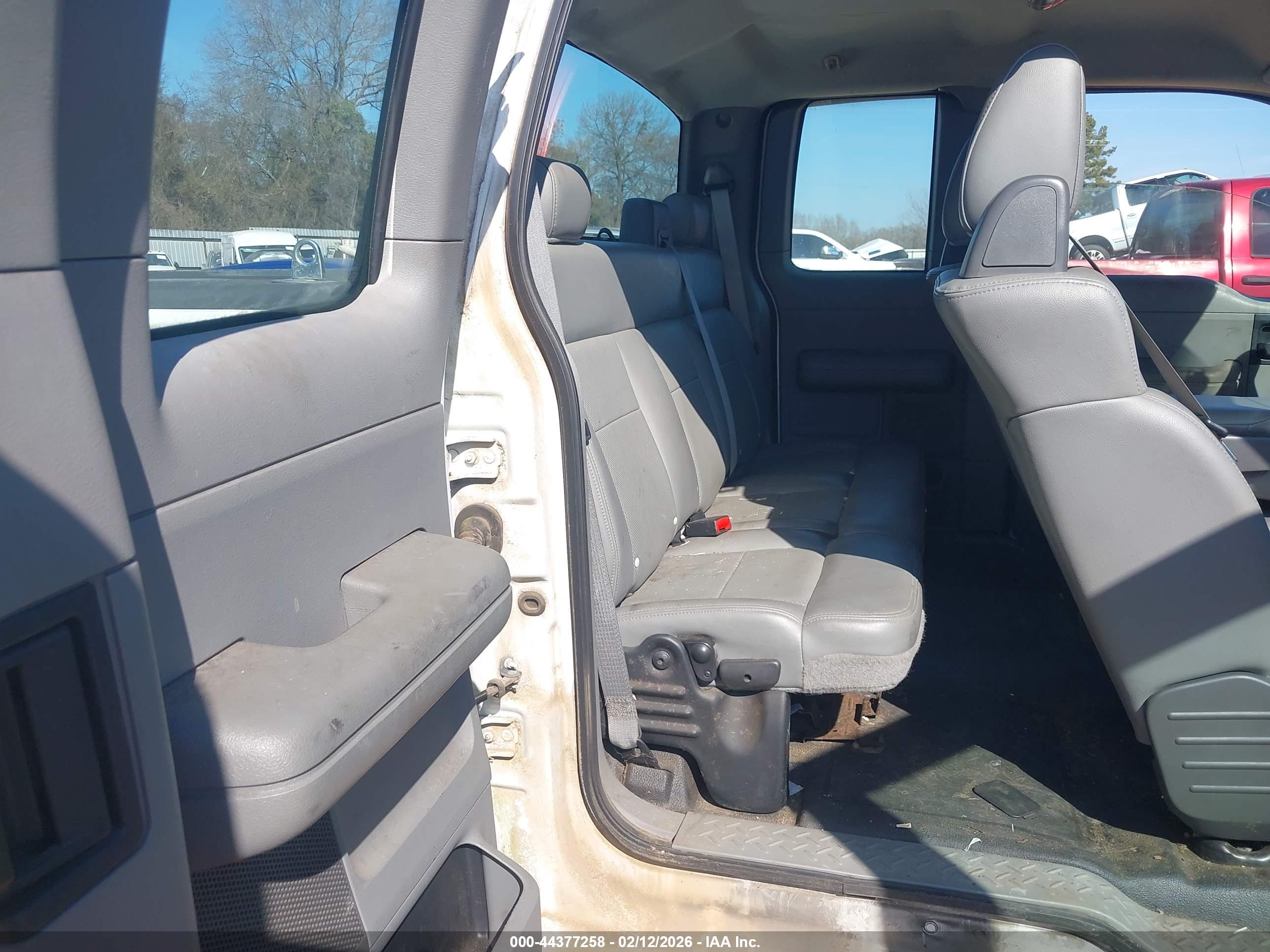FORD F-150 image 8