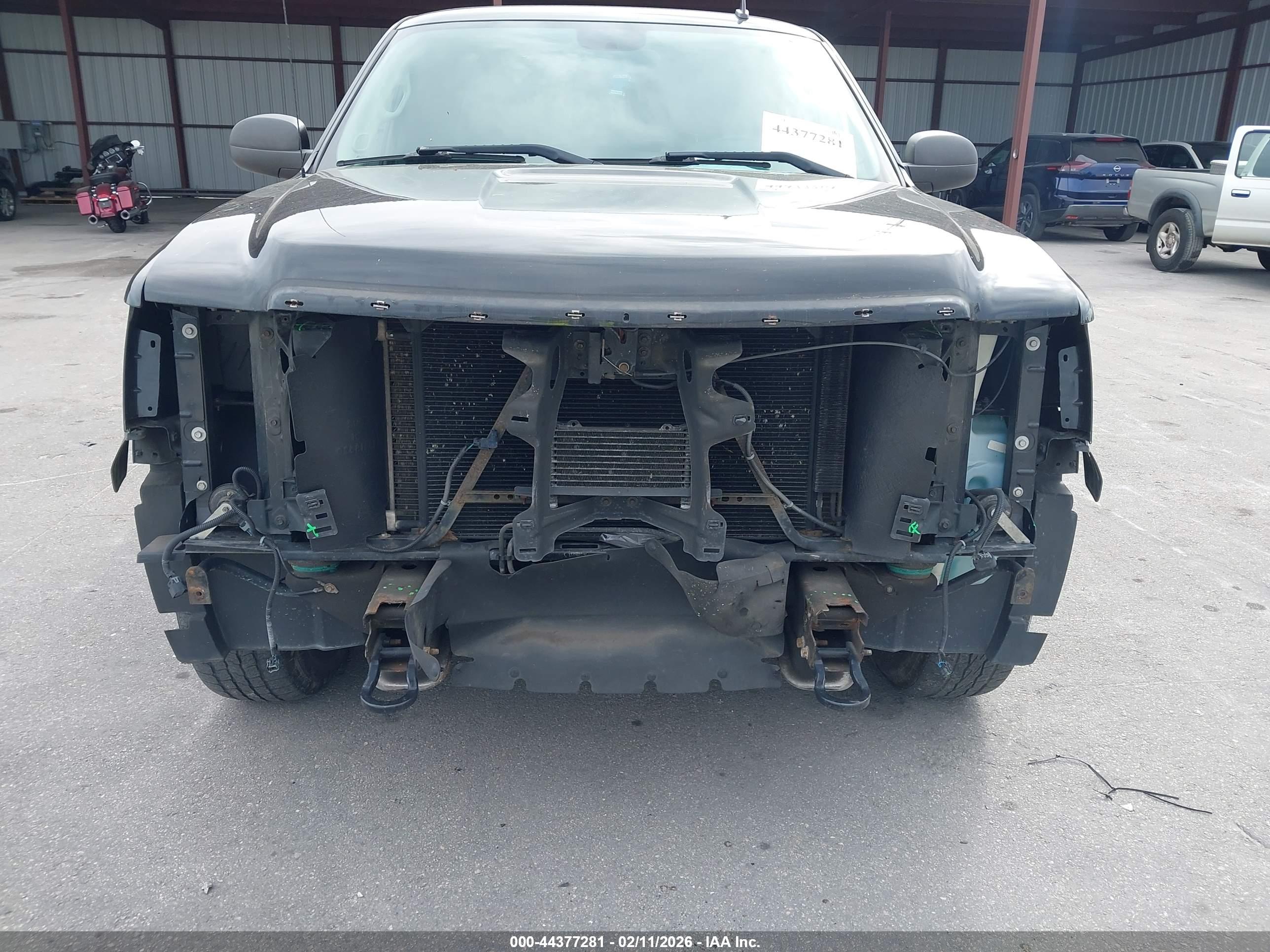 GMC SIERRA image 6