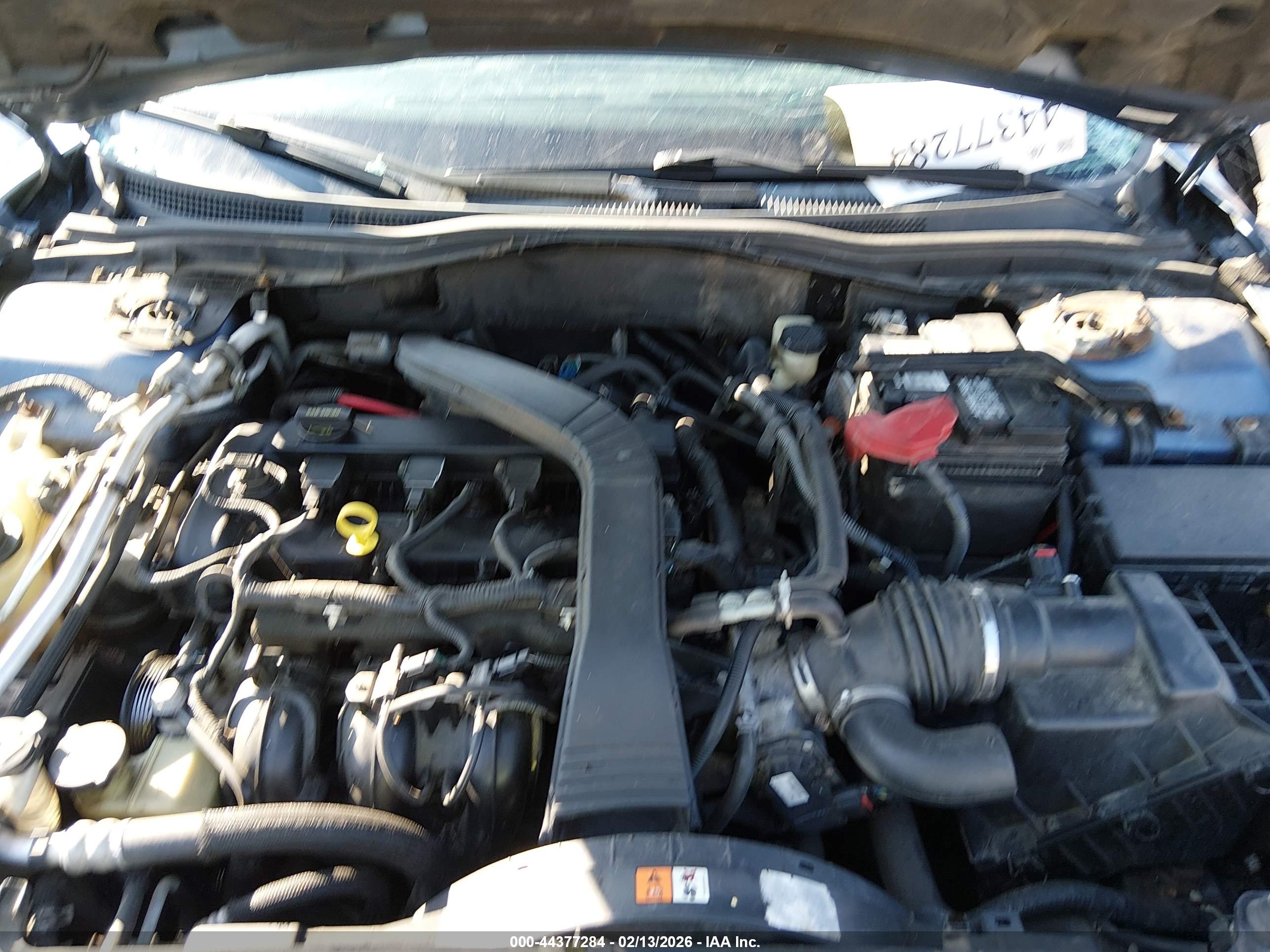 FORD FUSION image 10