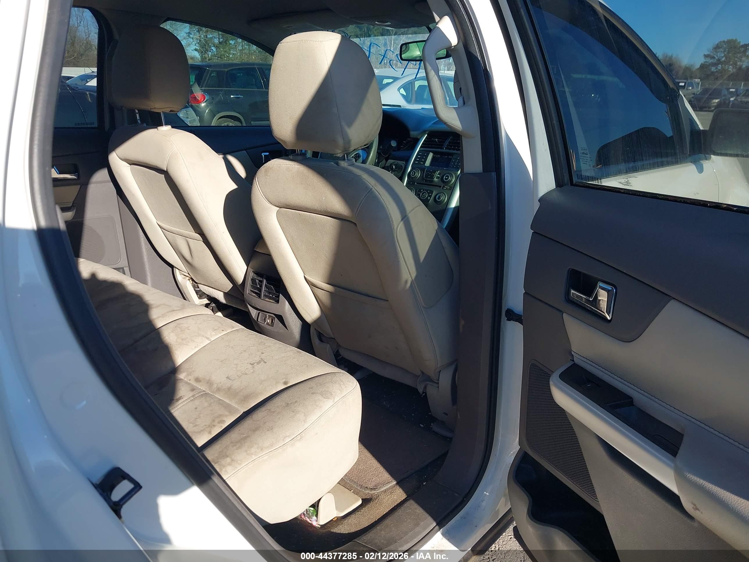FORD EDGE image 8