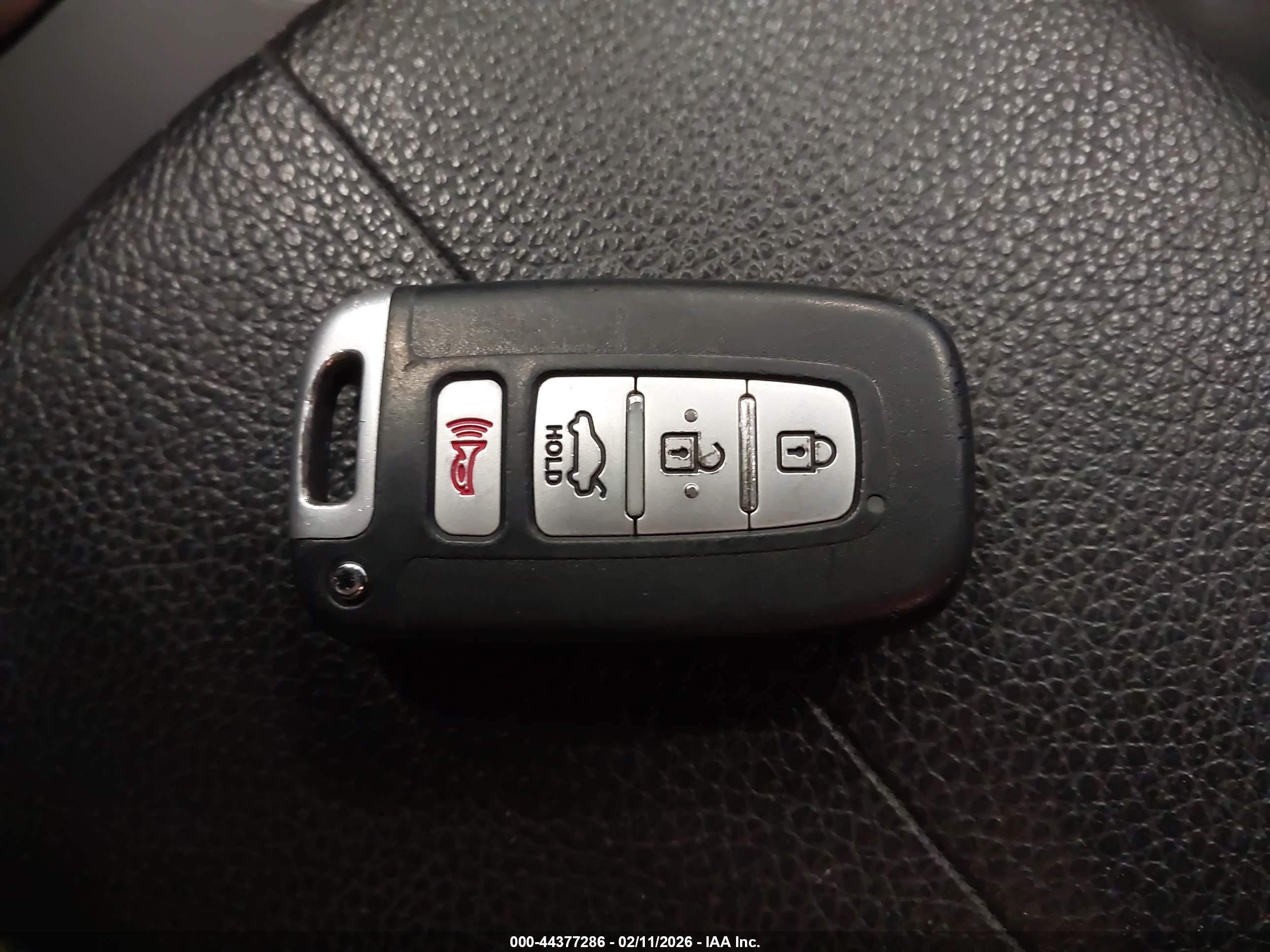 KIA SORENTO image 11