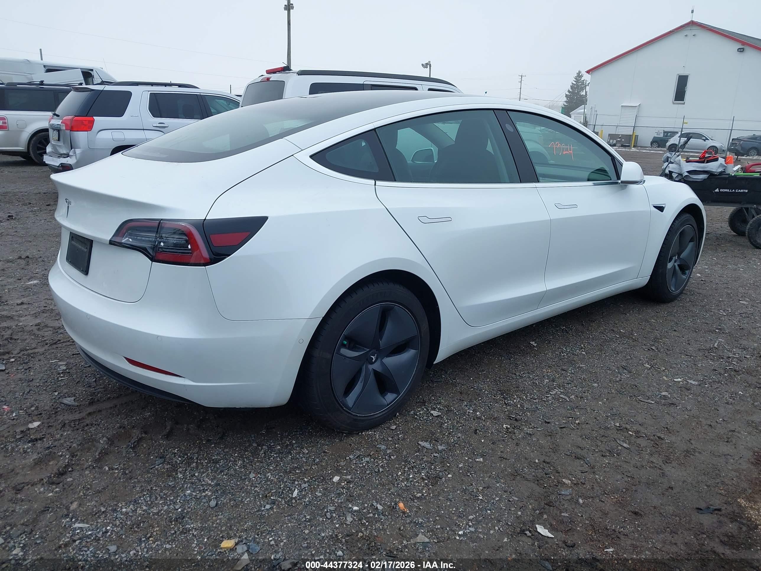 TESLA MODEL image 4