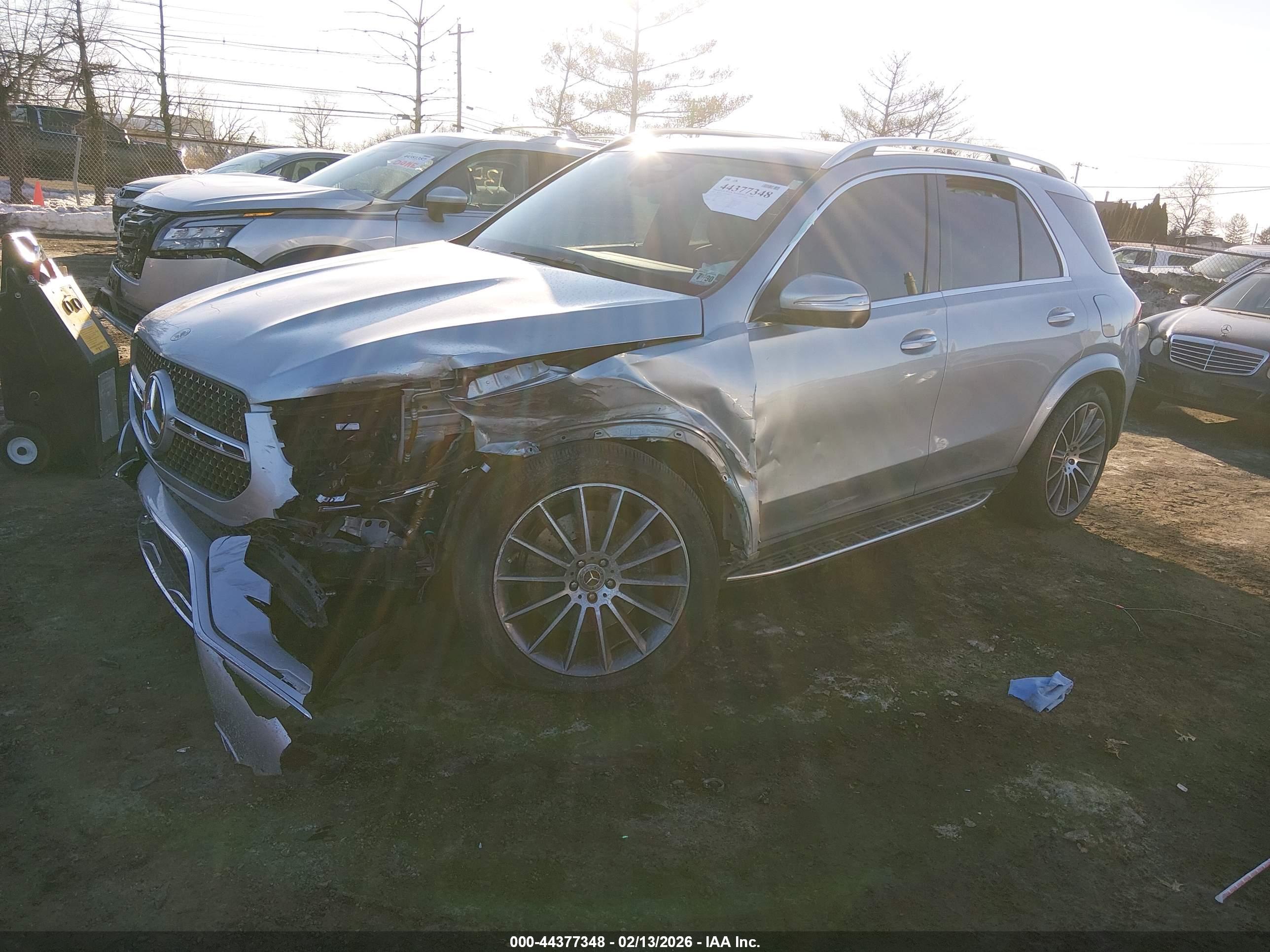 MERCEDES-BENZ GLE image 2