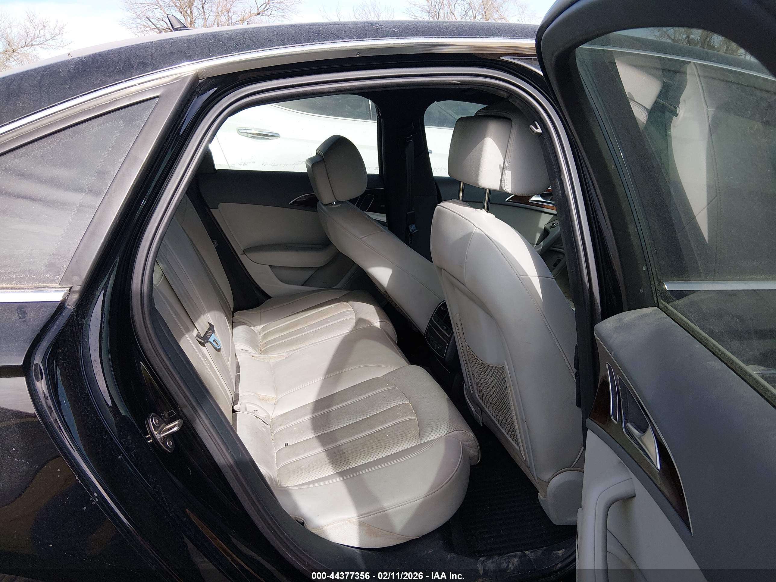 AUDI A6 image 8