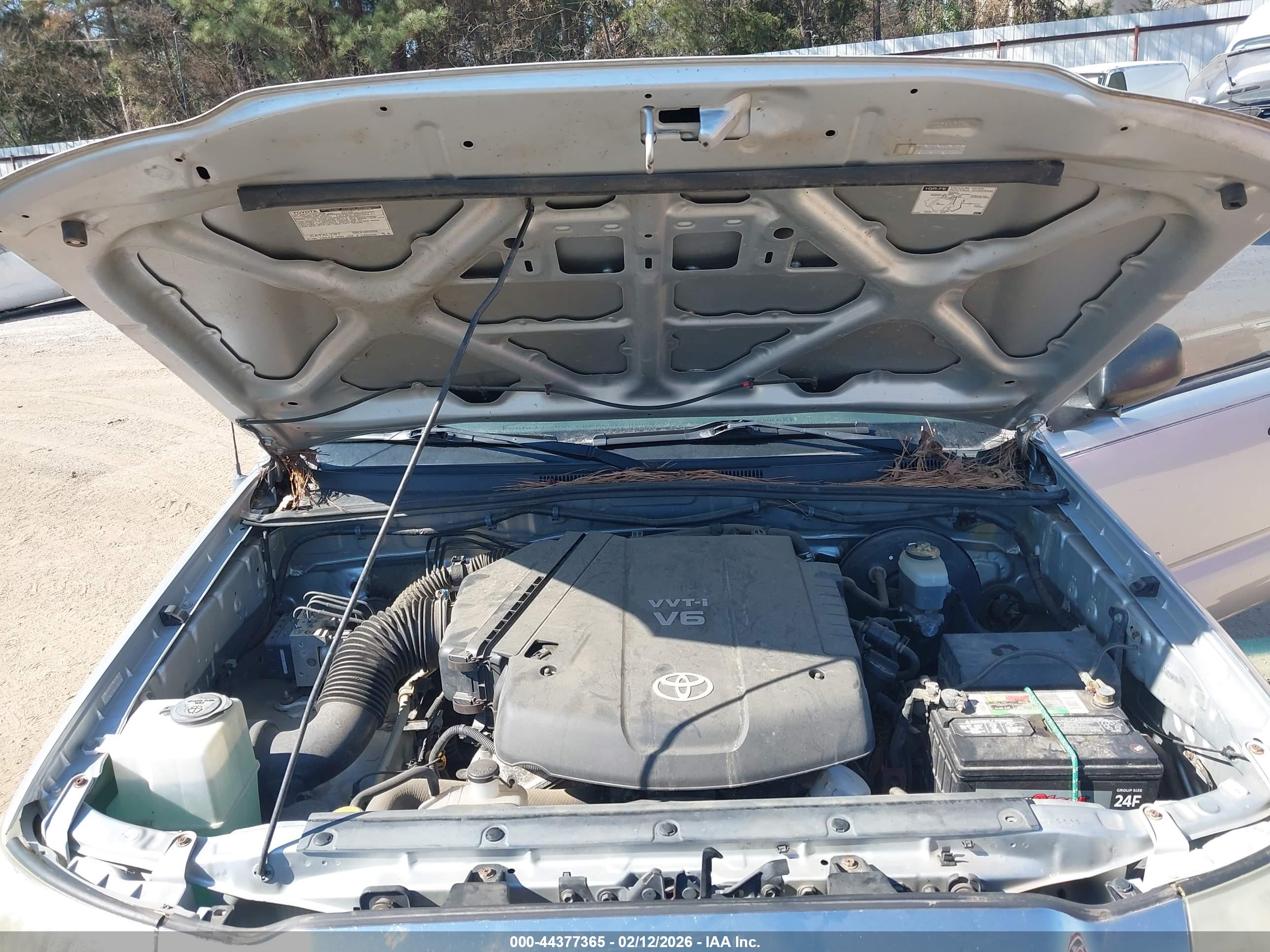 TOYOTA TACOMA image 10