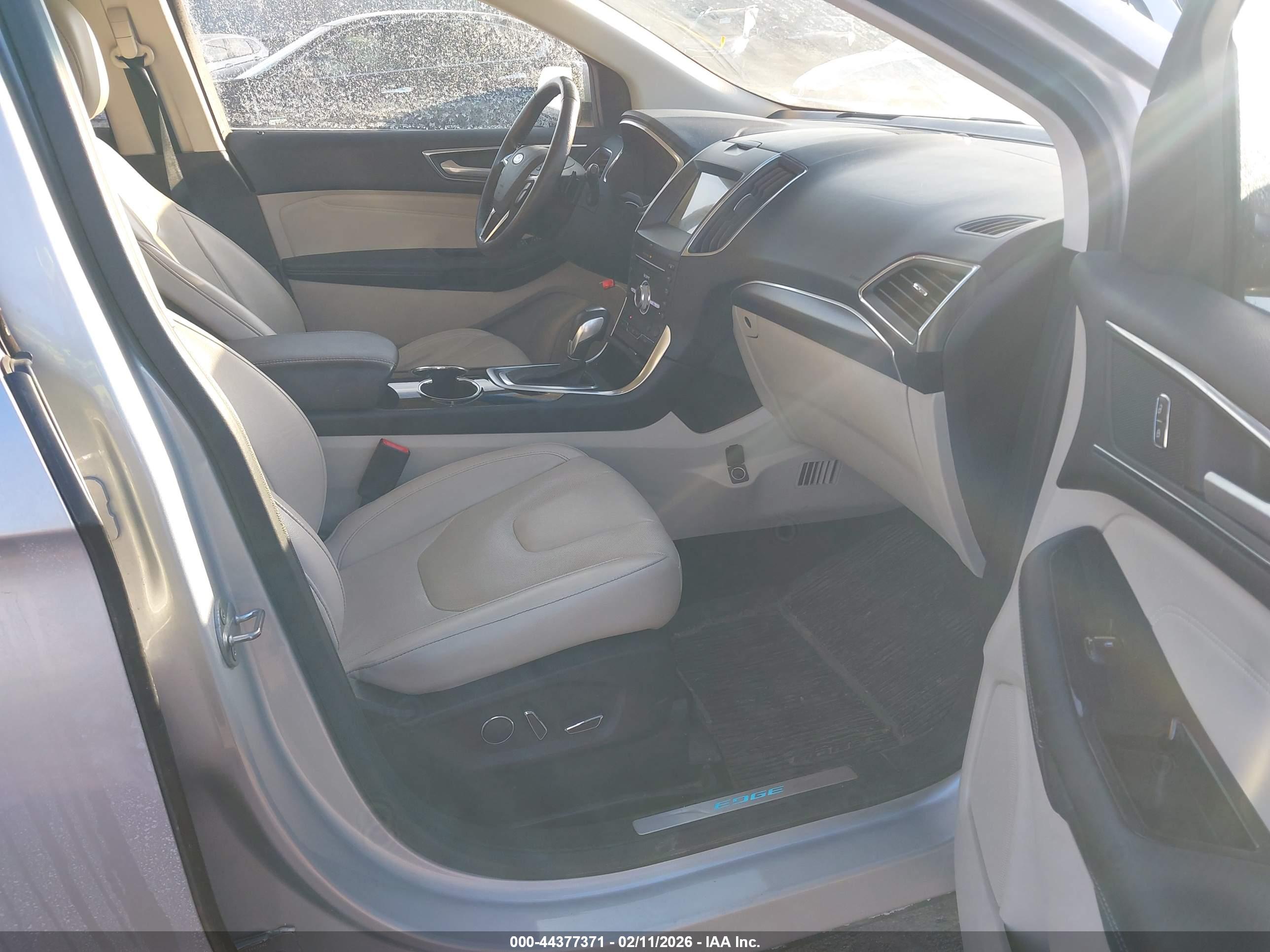 FORD EDGE image 5