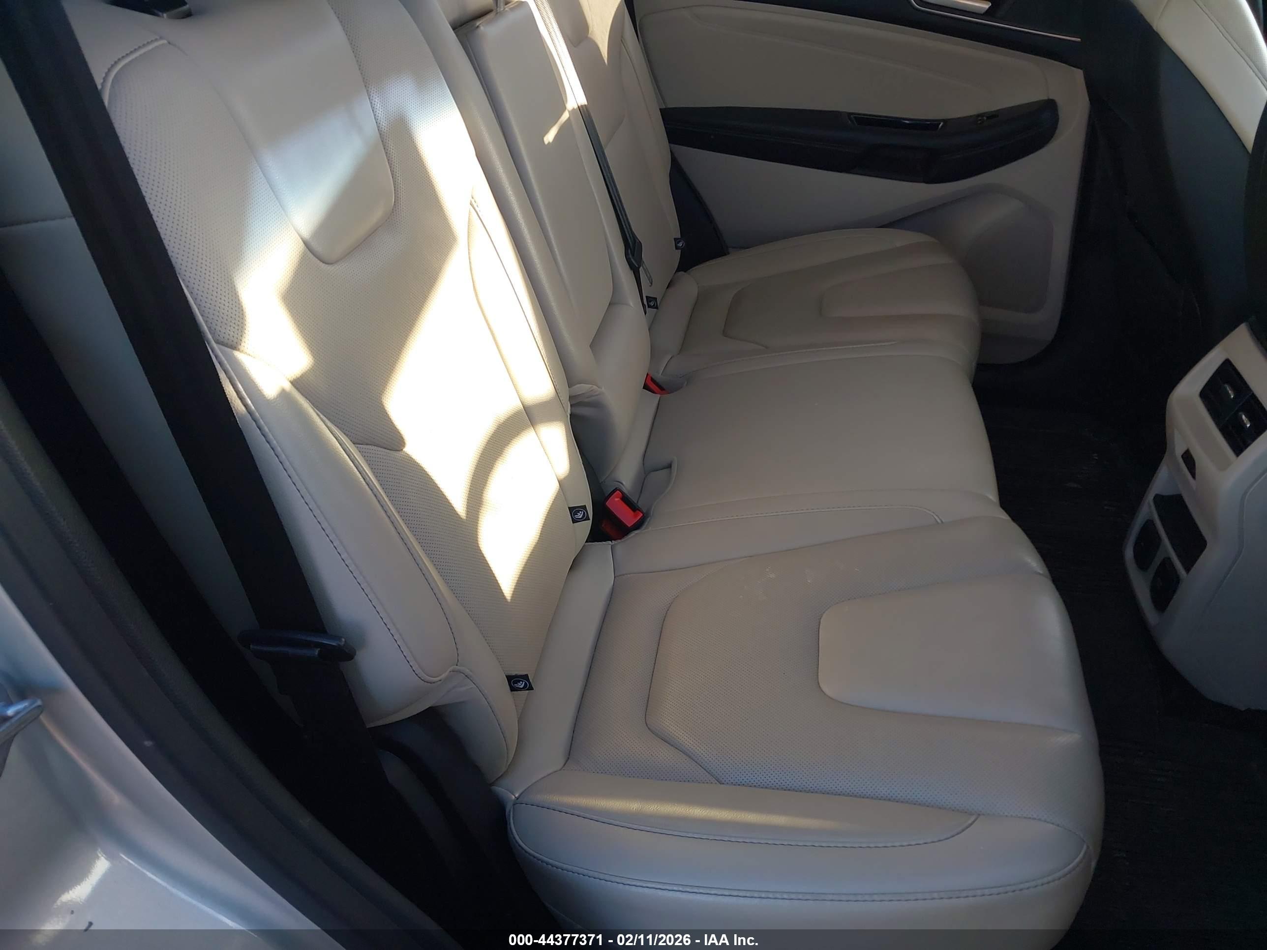 FORD EDGE image 8
