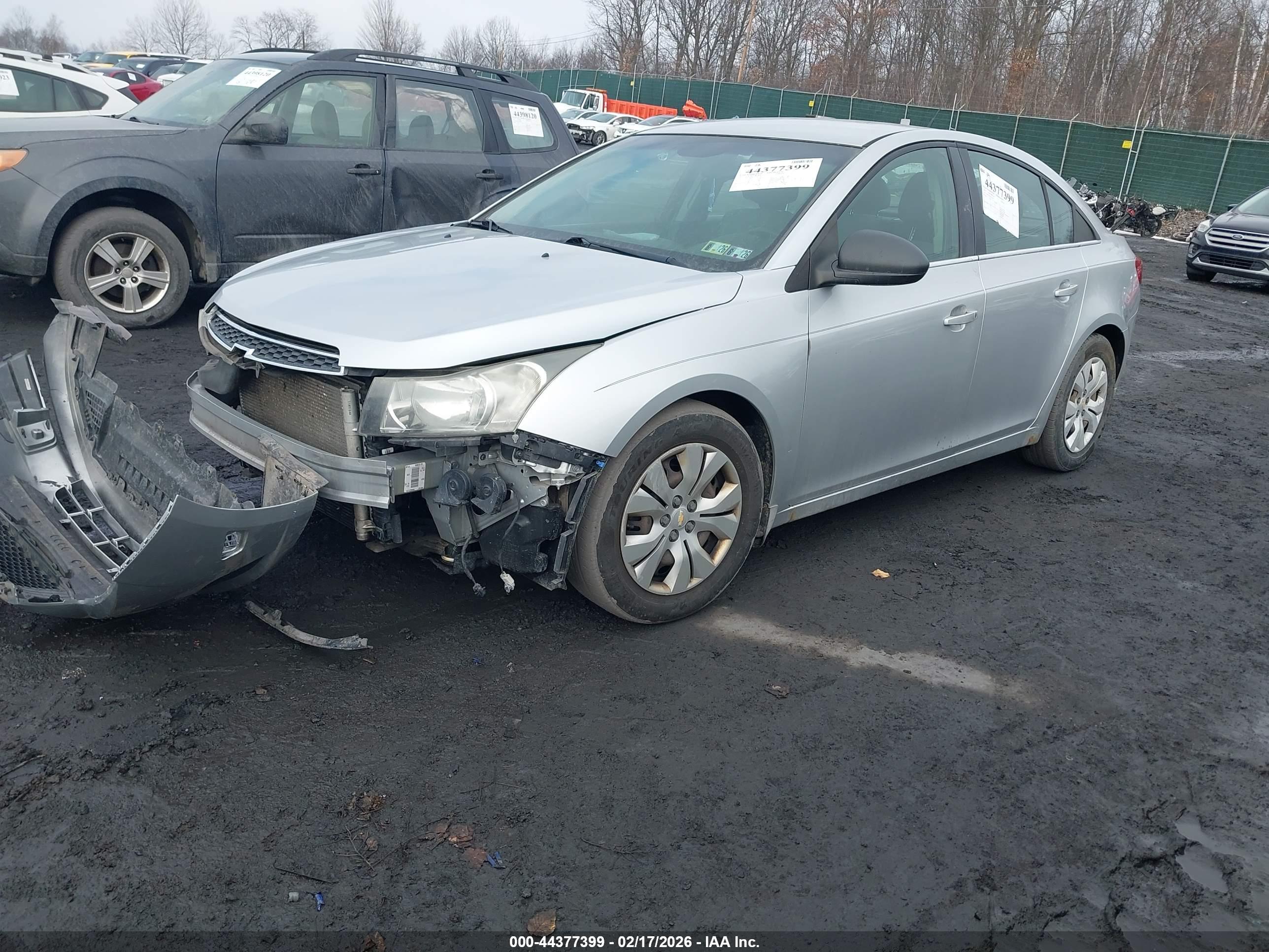 CHEVROLET CRUZE image 2