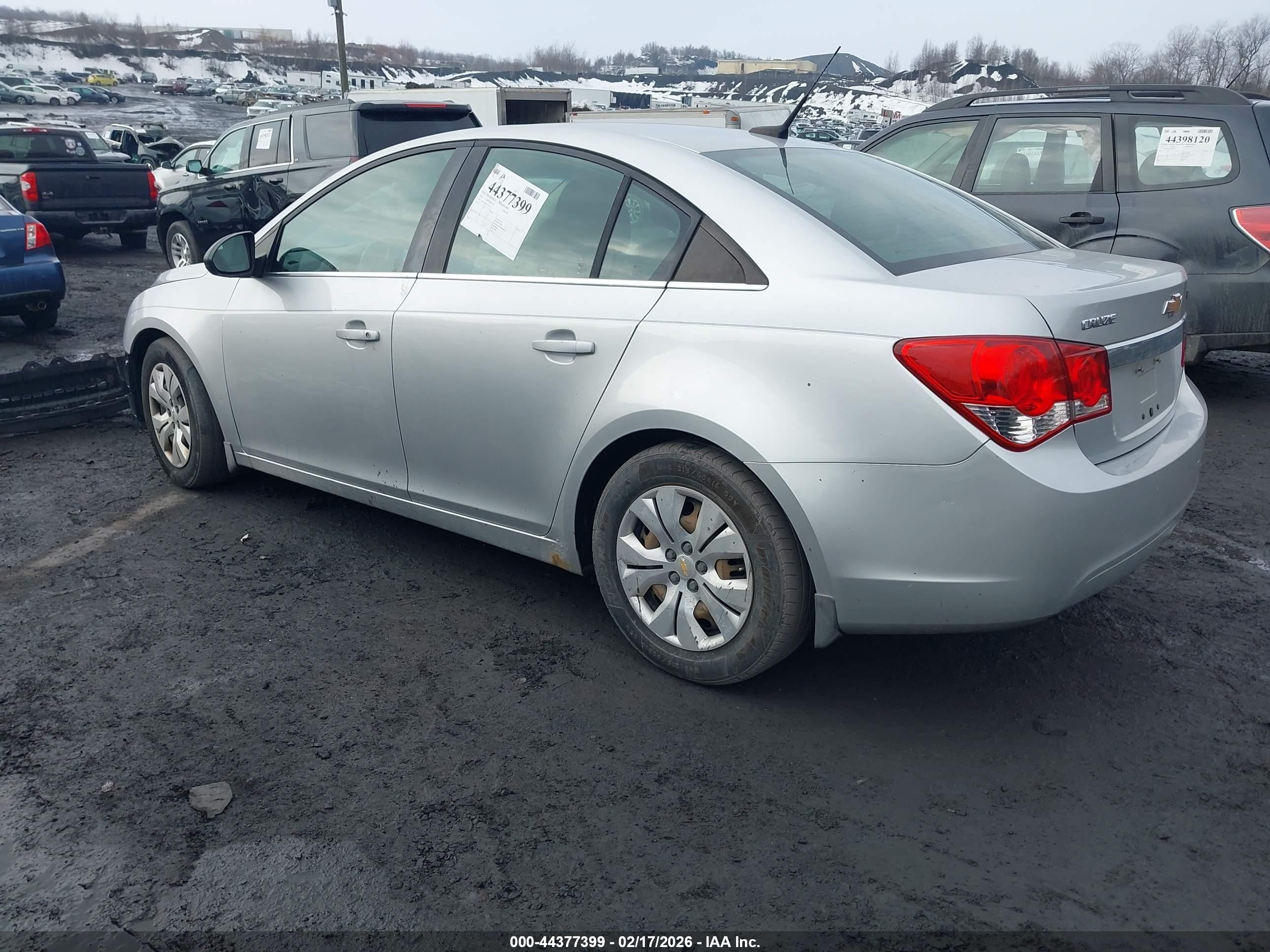 CHEVROLET CRUZE image 3