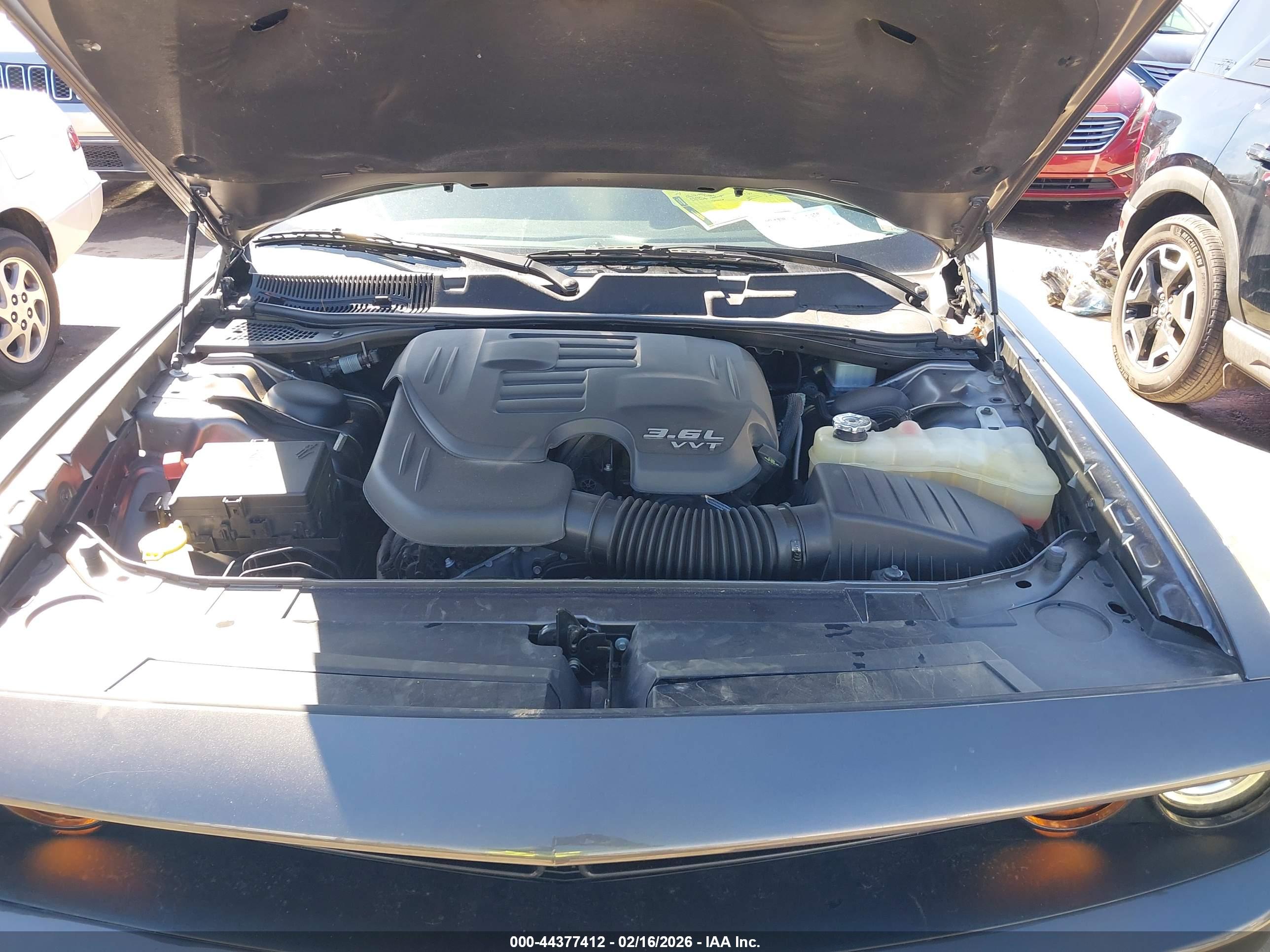 DODGE CHALLENGER image 10