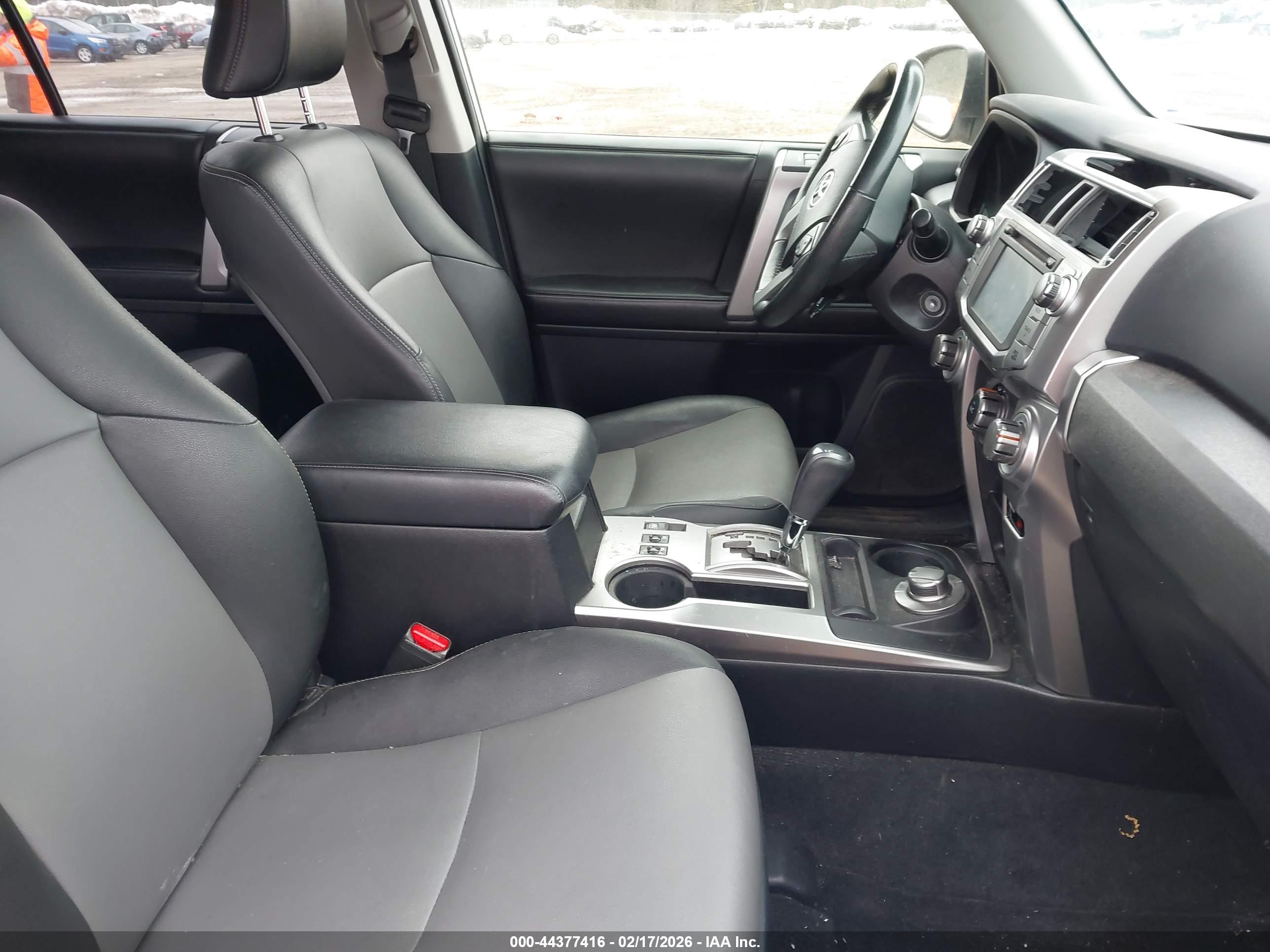 TOYOTA 4RUNNER image 5