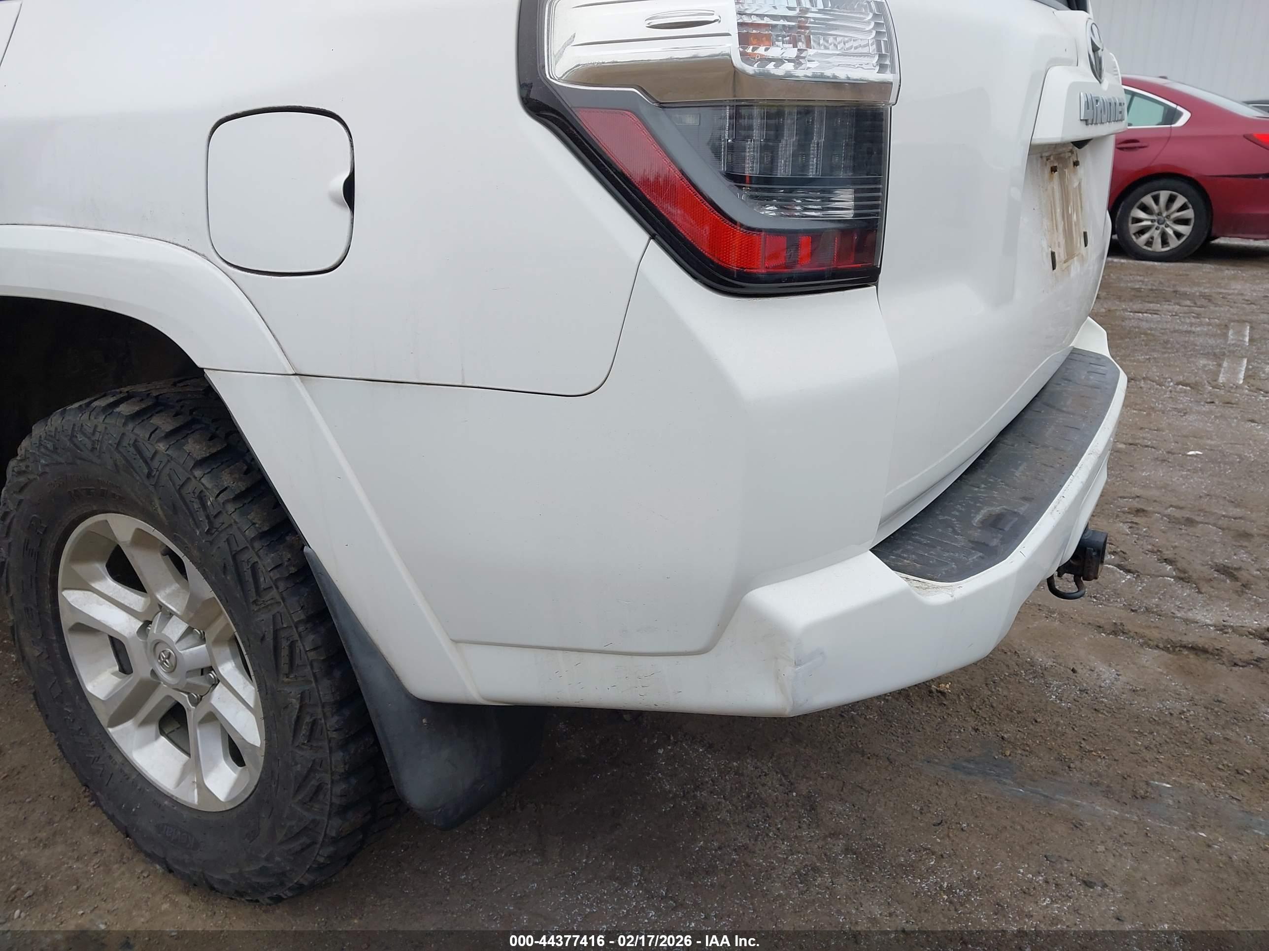 TOYOTA 4RUNNER image 6