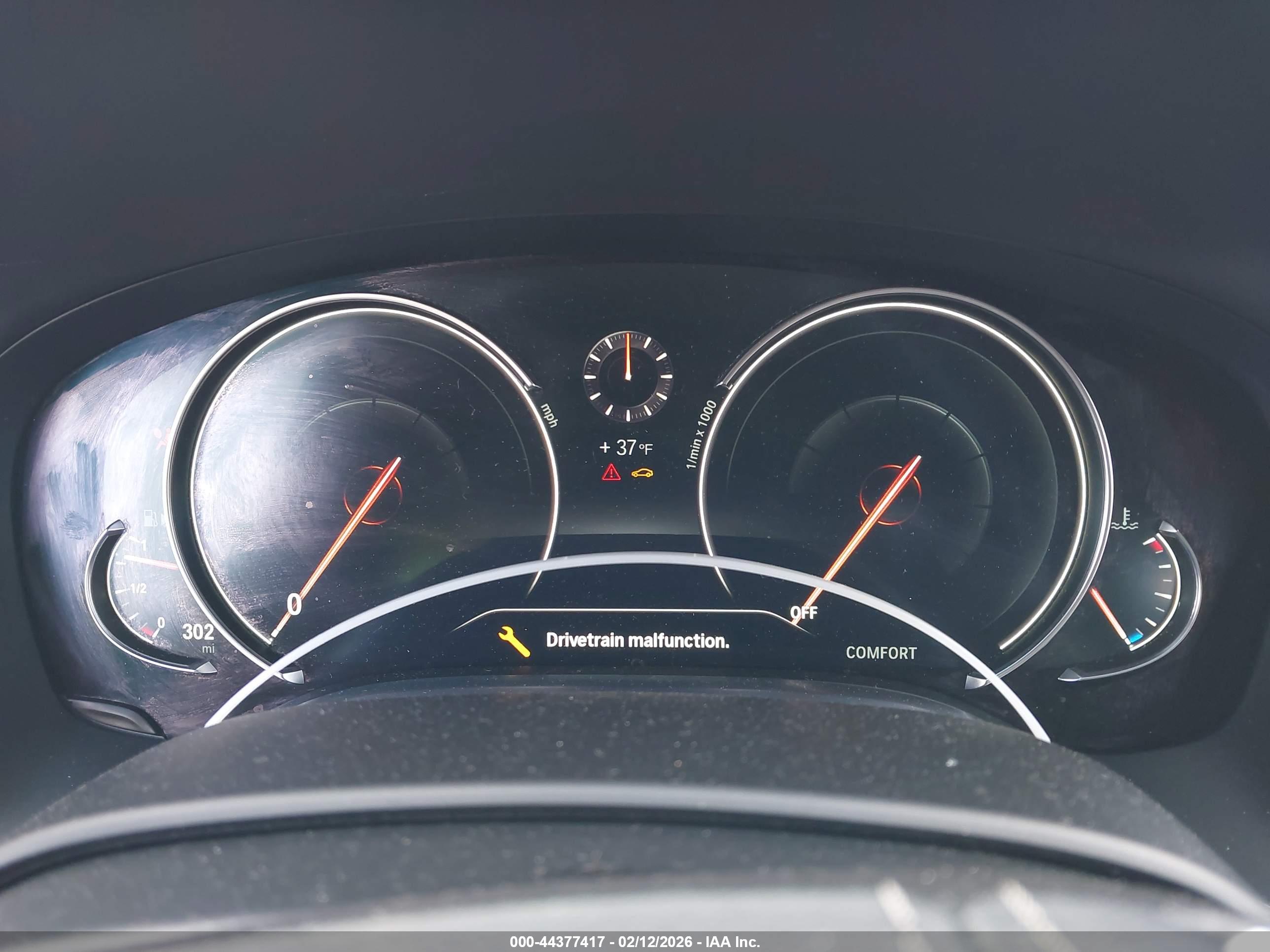 BMW 750I image 7