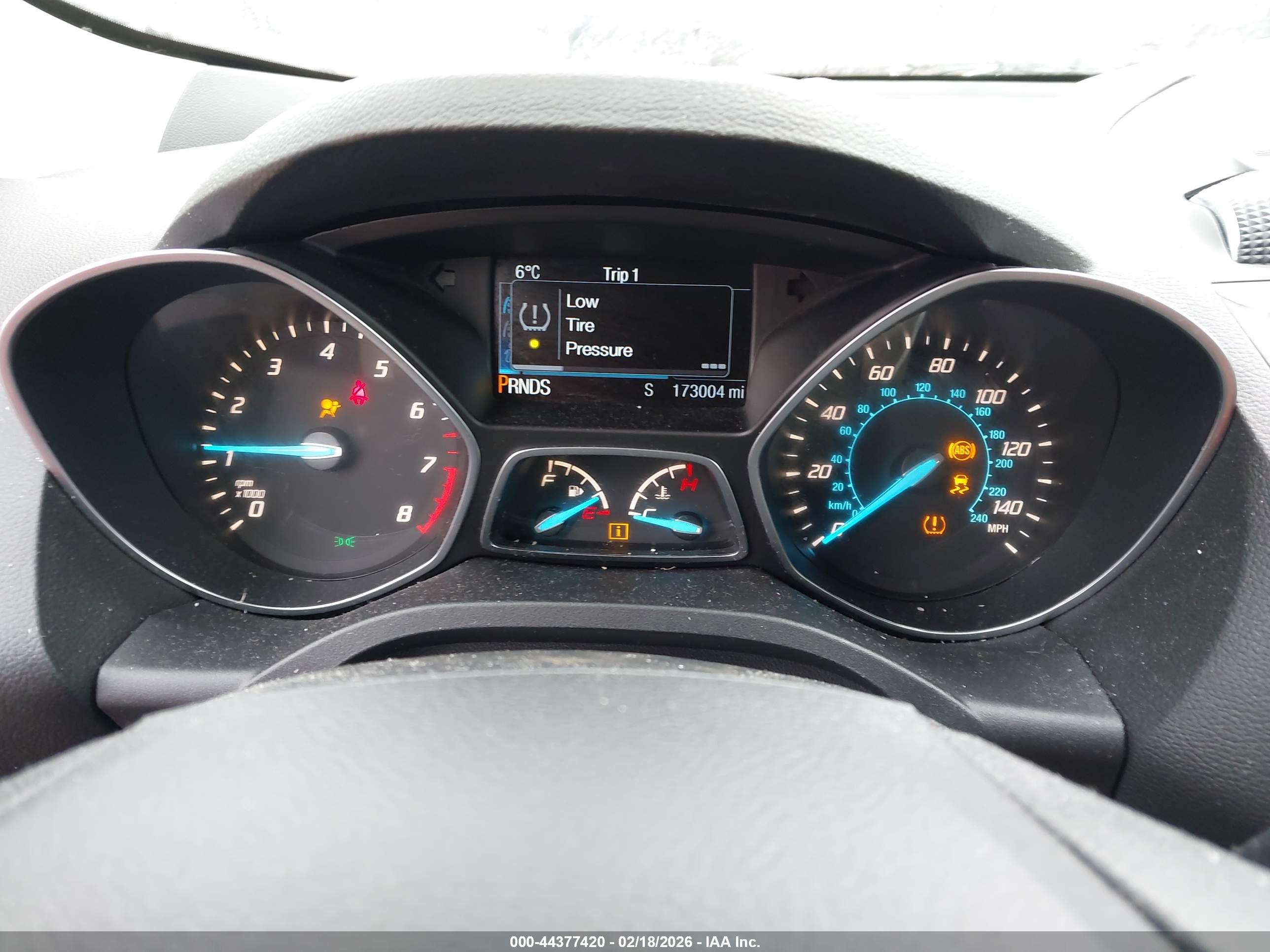 FORD ESCAPE image 7
