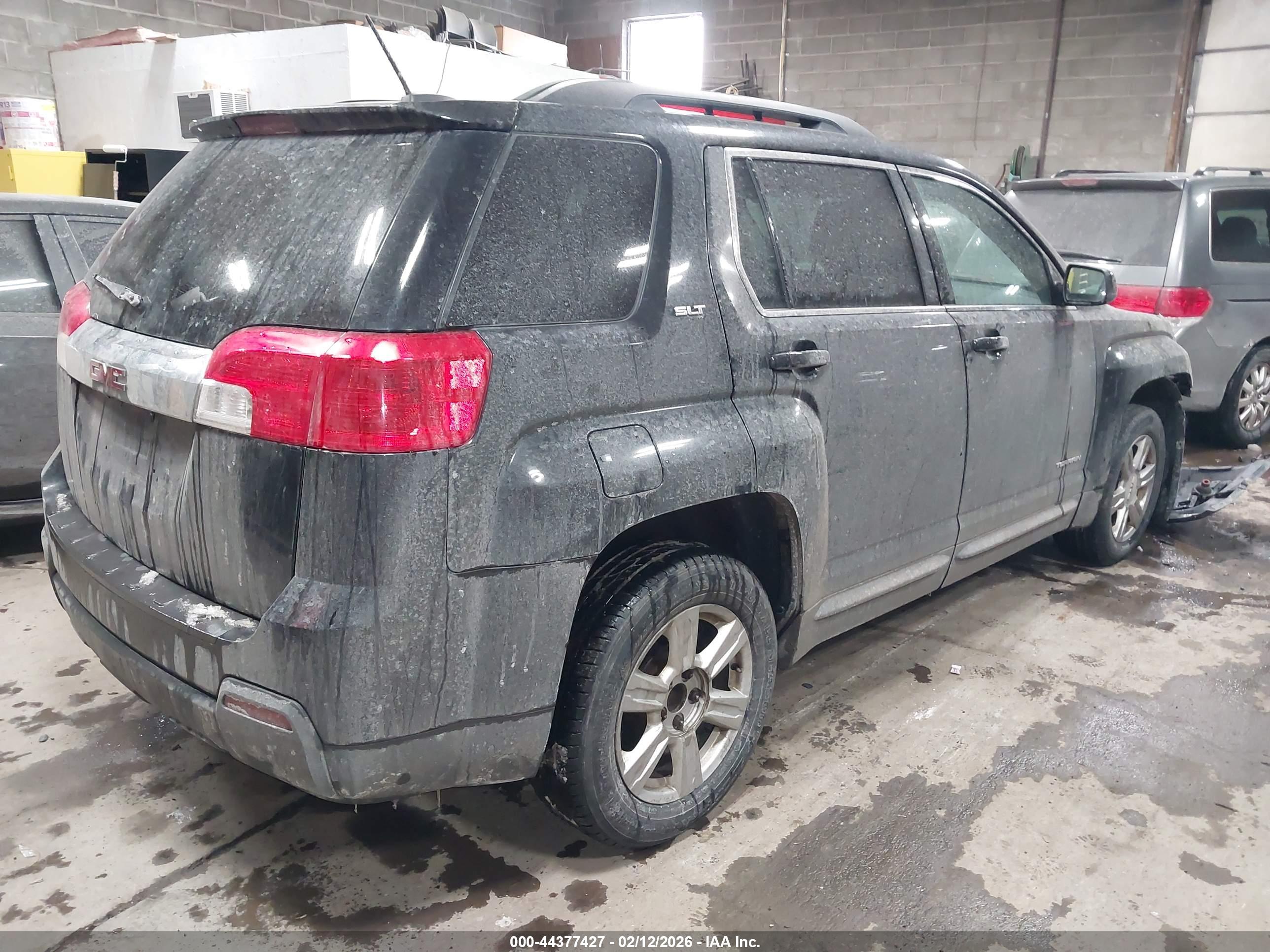 GMC TERRAIN image 4