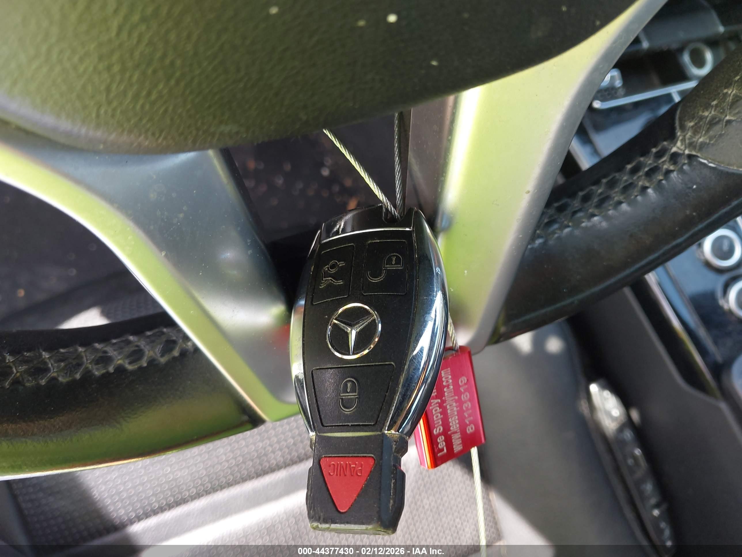 MERCEDES-BENZ E image 11