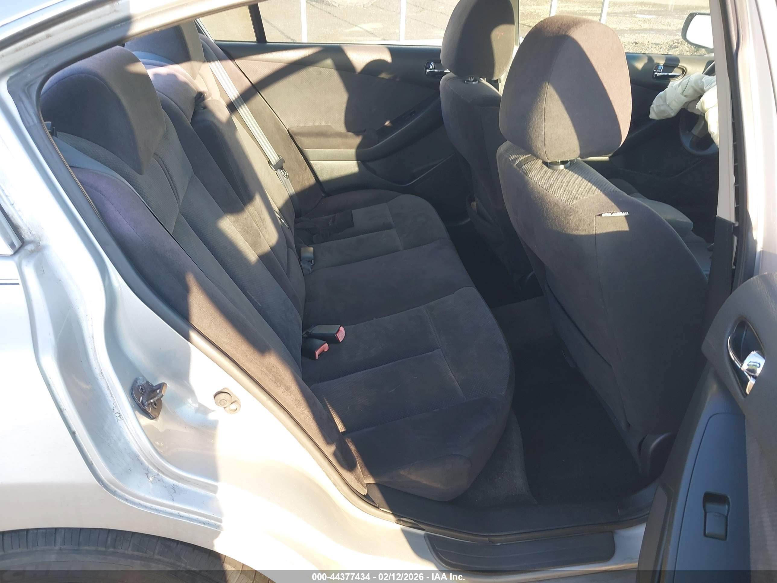 NISSAN ALTIMA image 8
