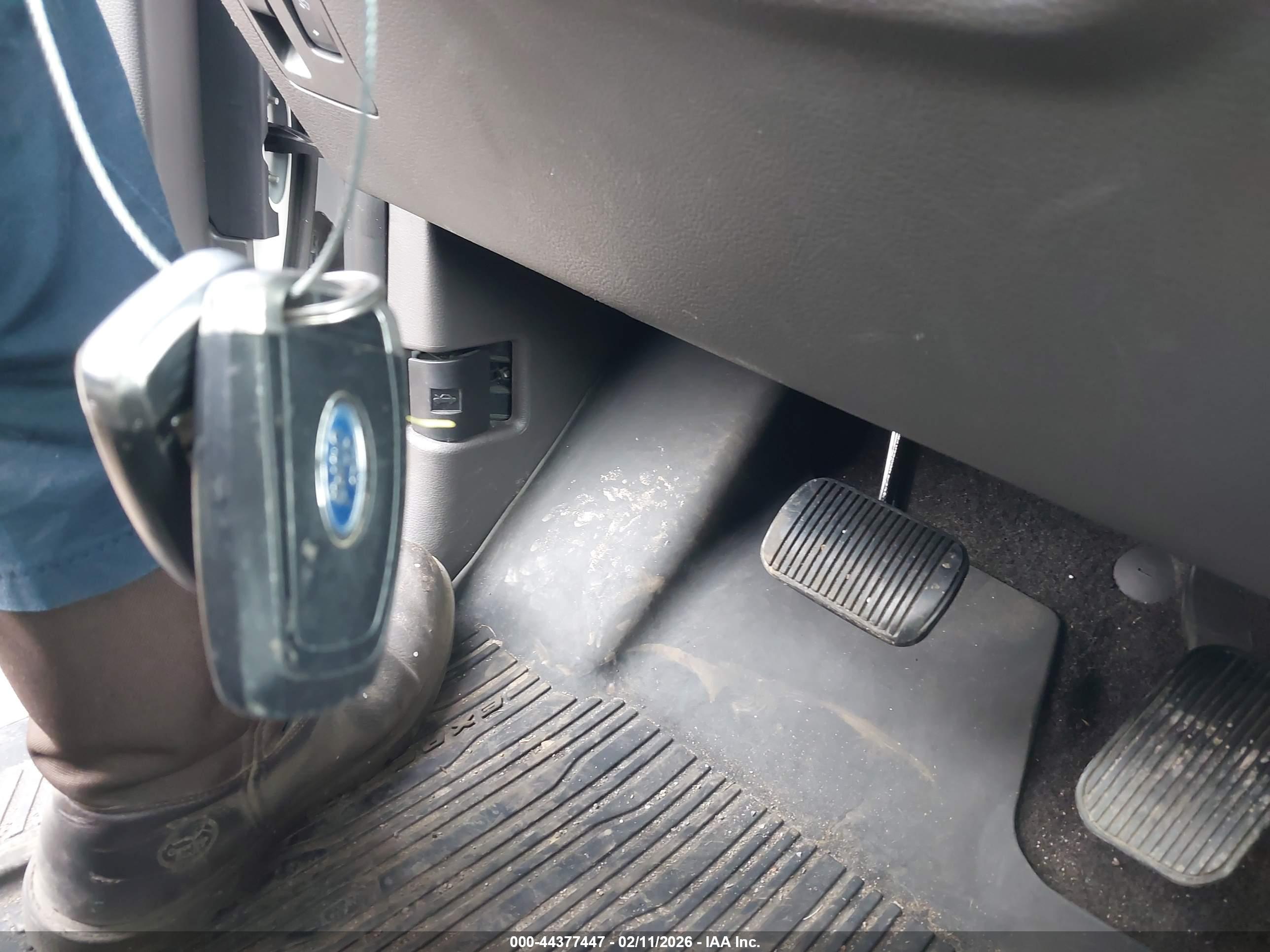 FORD EXPEDITION image 11