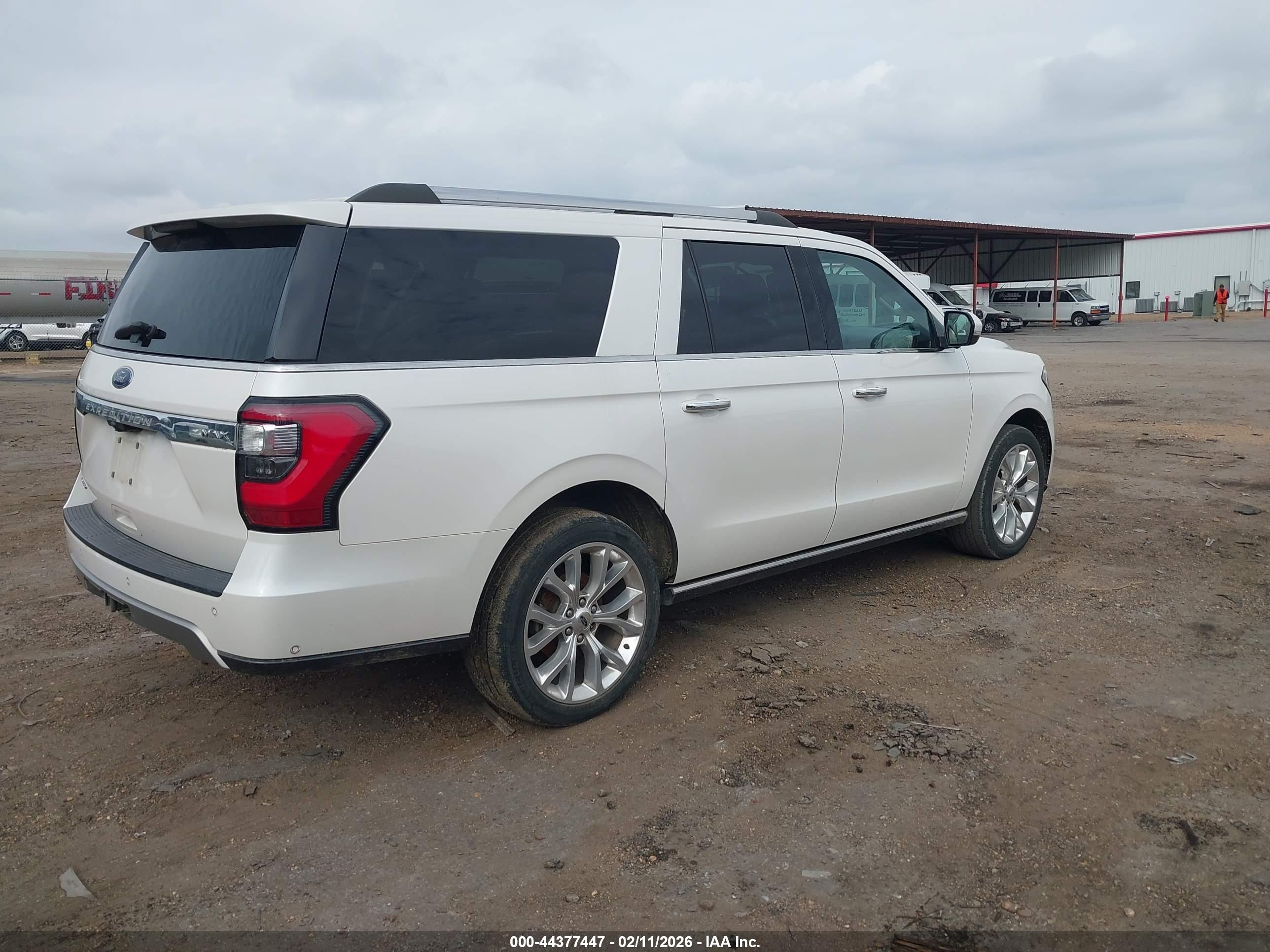 FORD EXPEDITION image 4