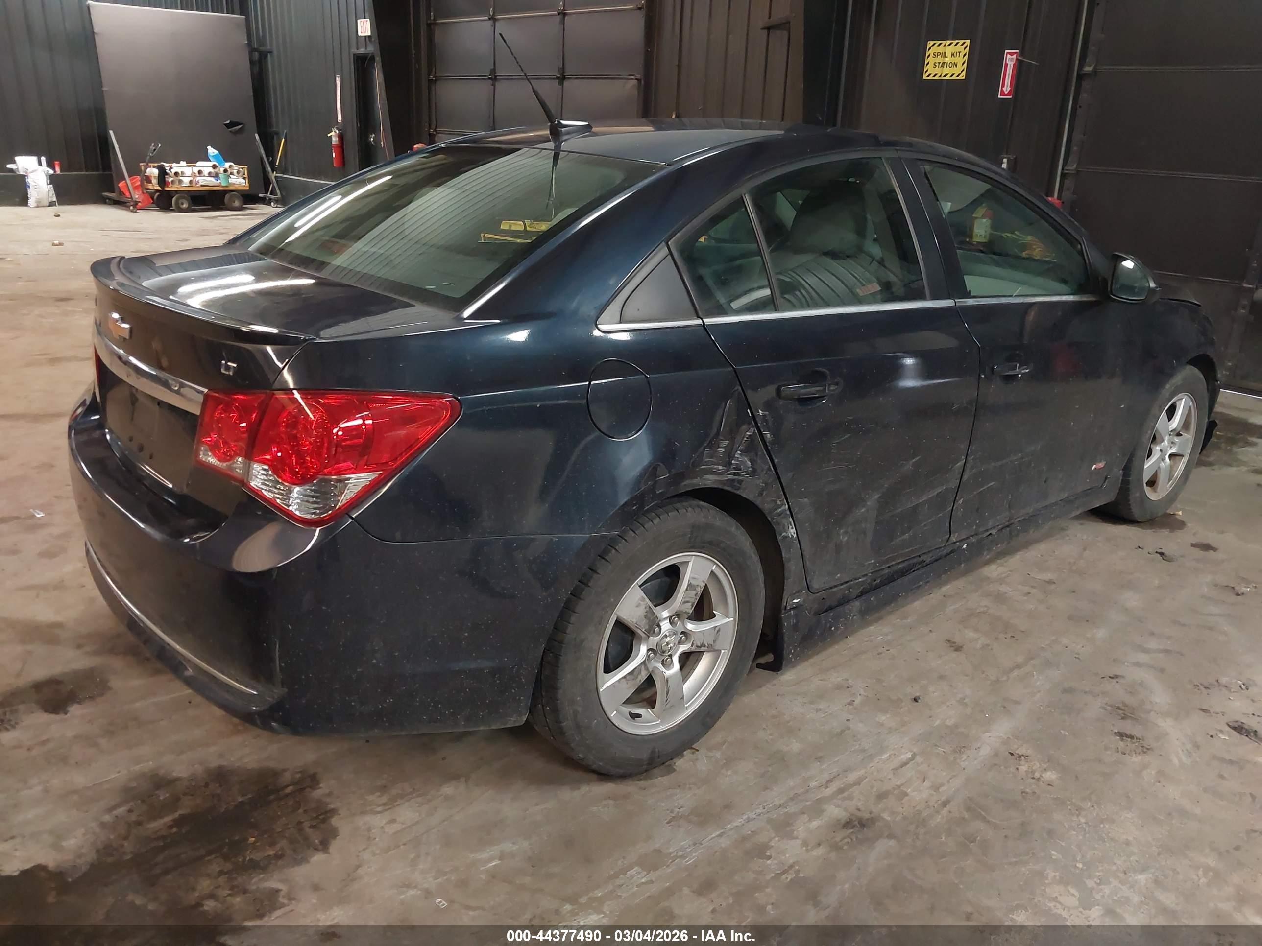 CHEVROLET CRUZE image 4