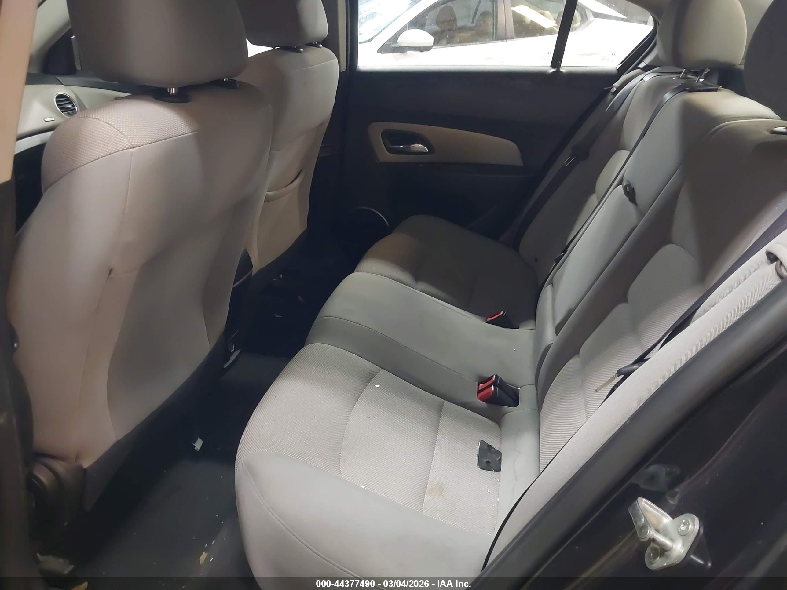 CHEVROLET CRUZE image 8