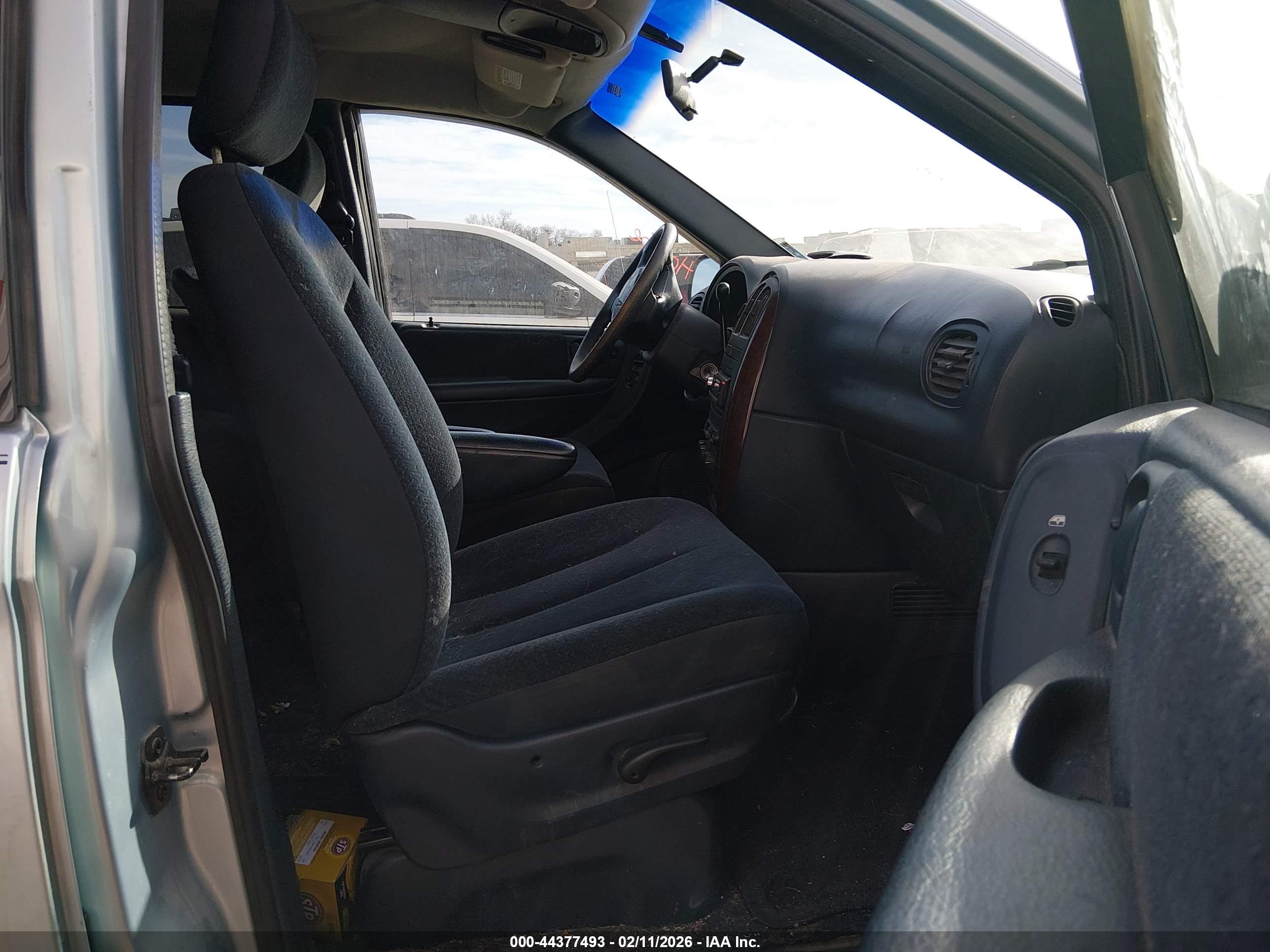 CHRYSLER TOWN image 5