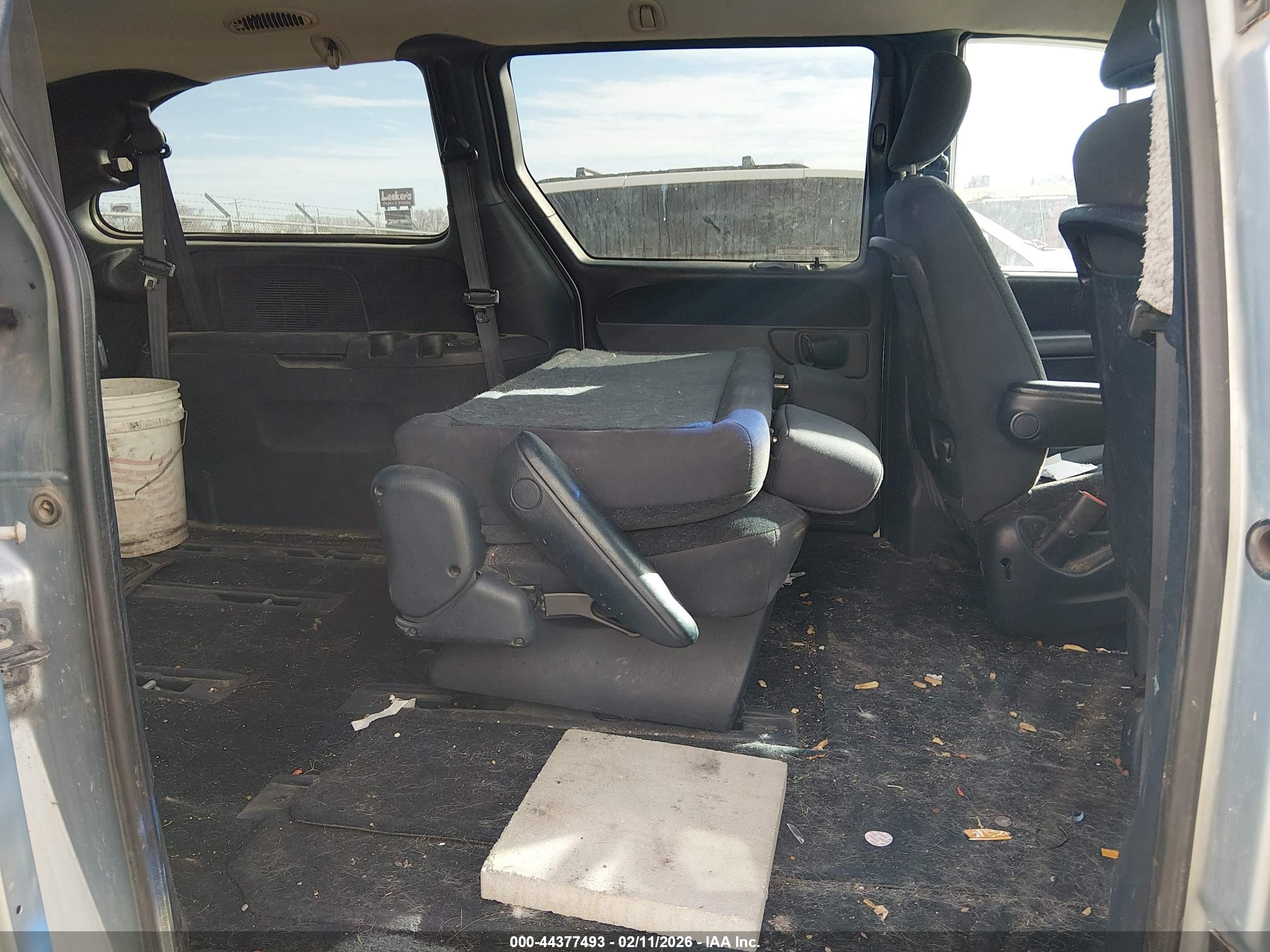 CHRYSLER TOWN image 8