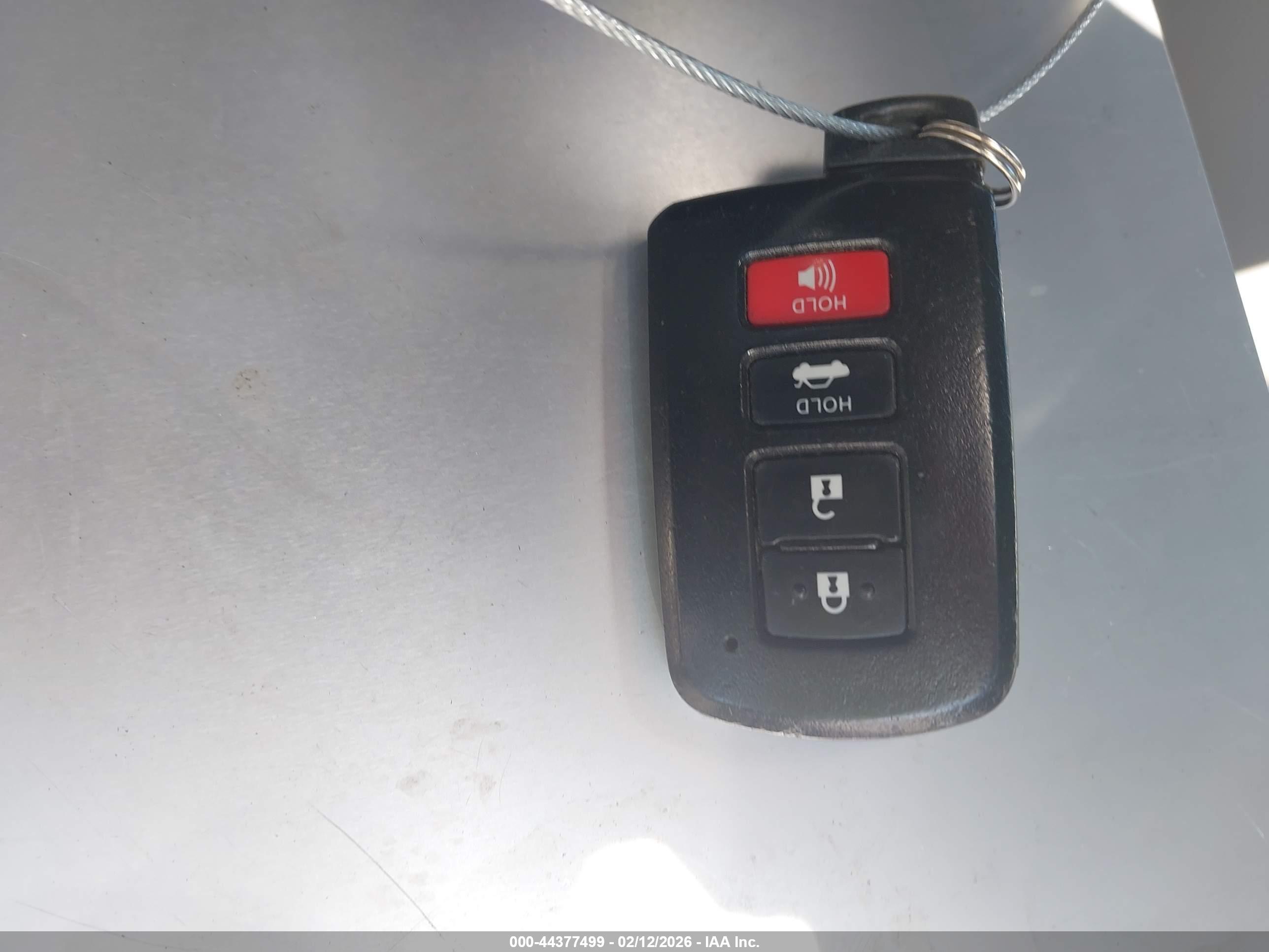 TOYOTA CAMRY image 11