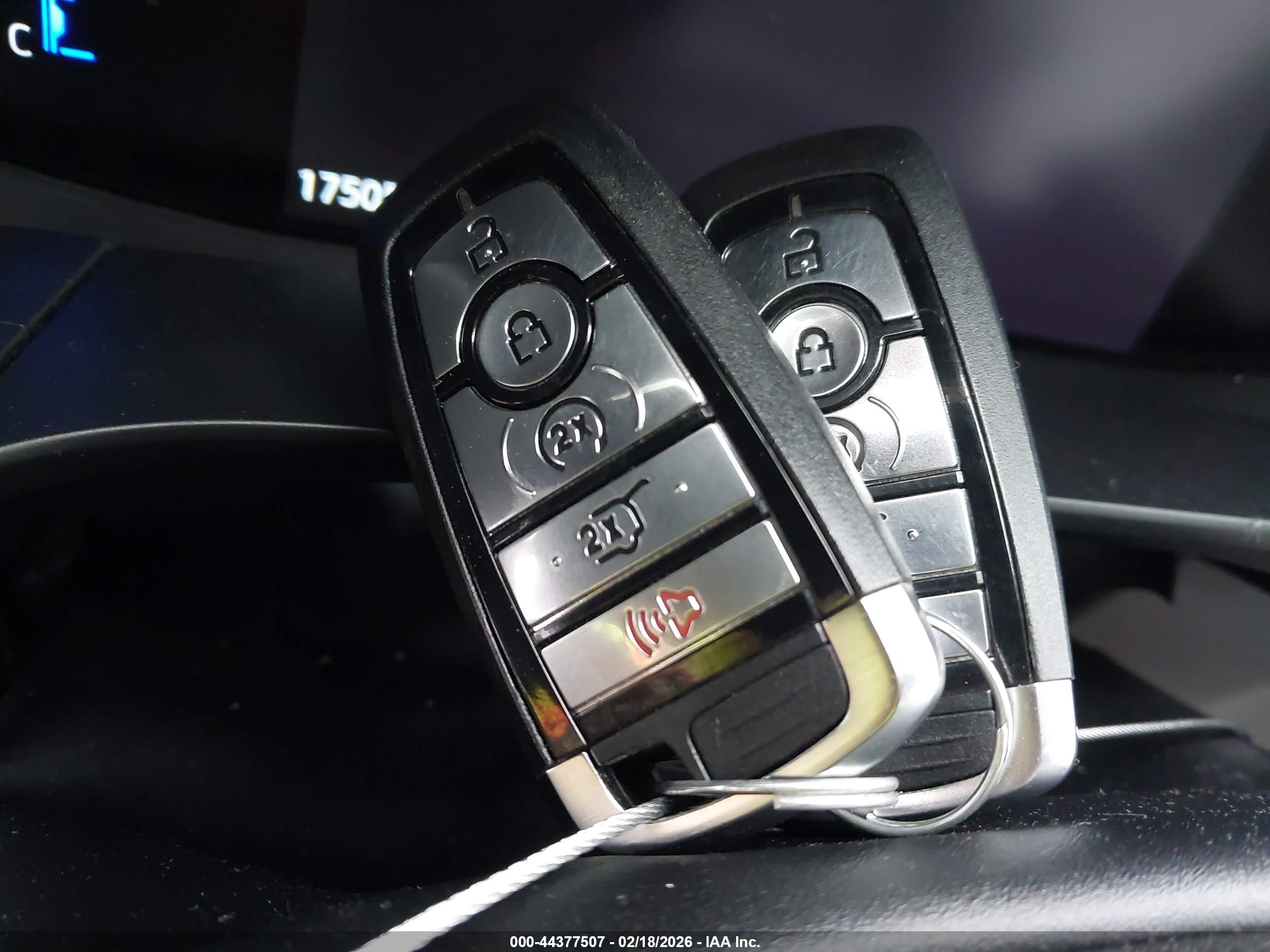FORD ESCAPE image 11