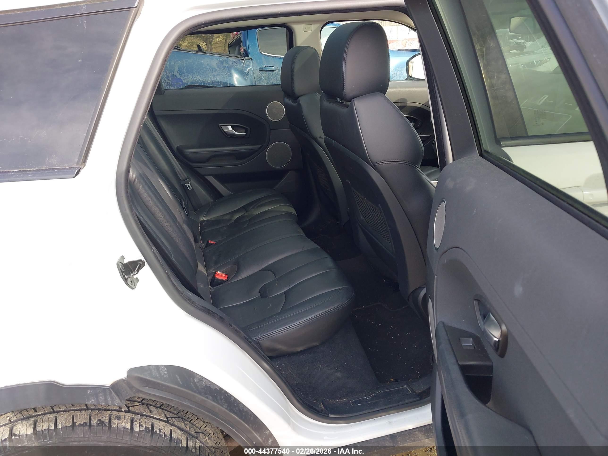 LAND ROVER image 8
