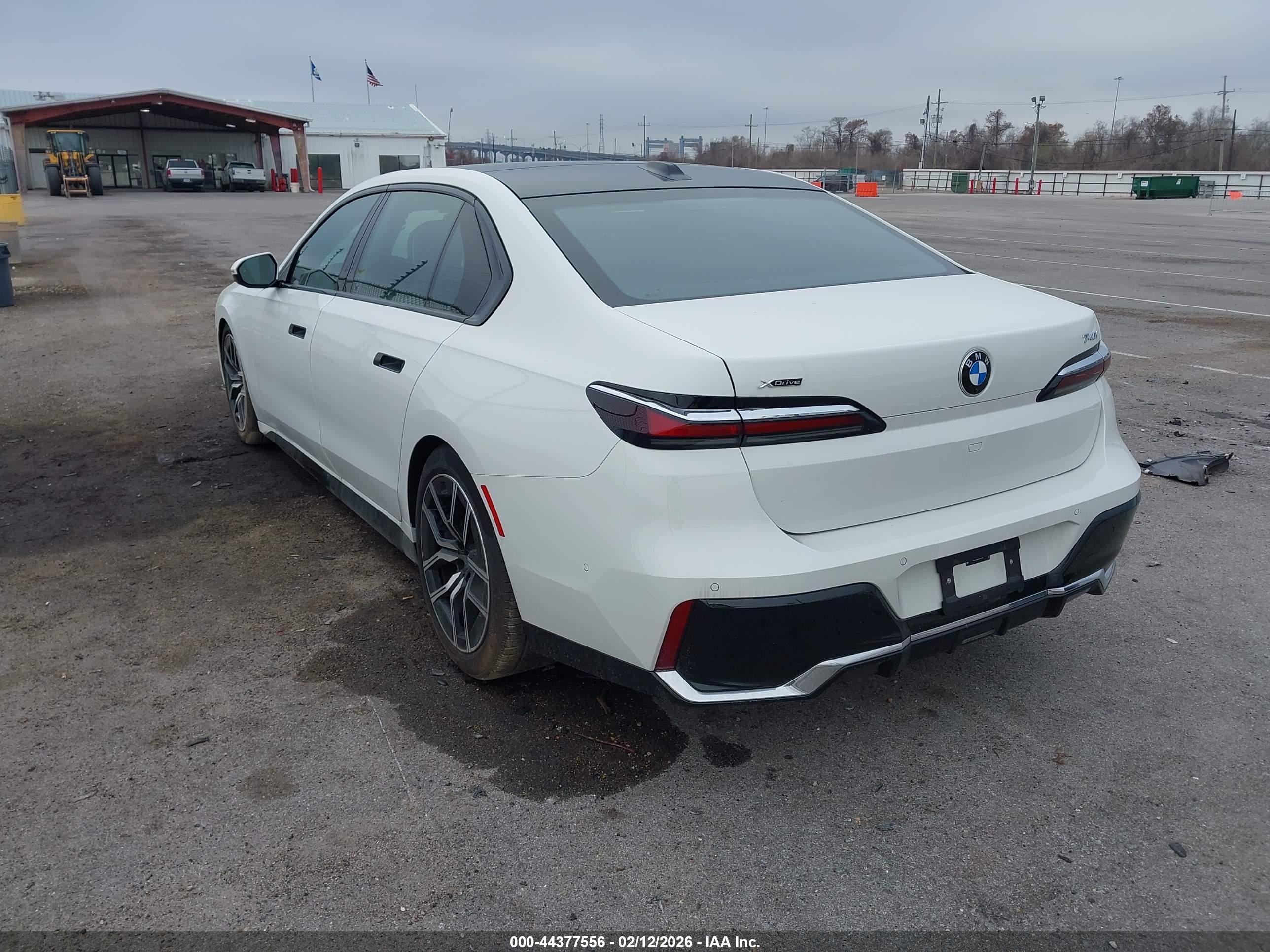 BMW 740I image 3