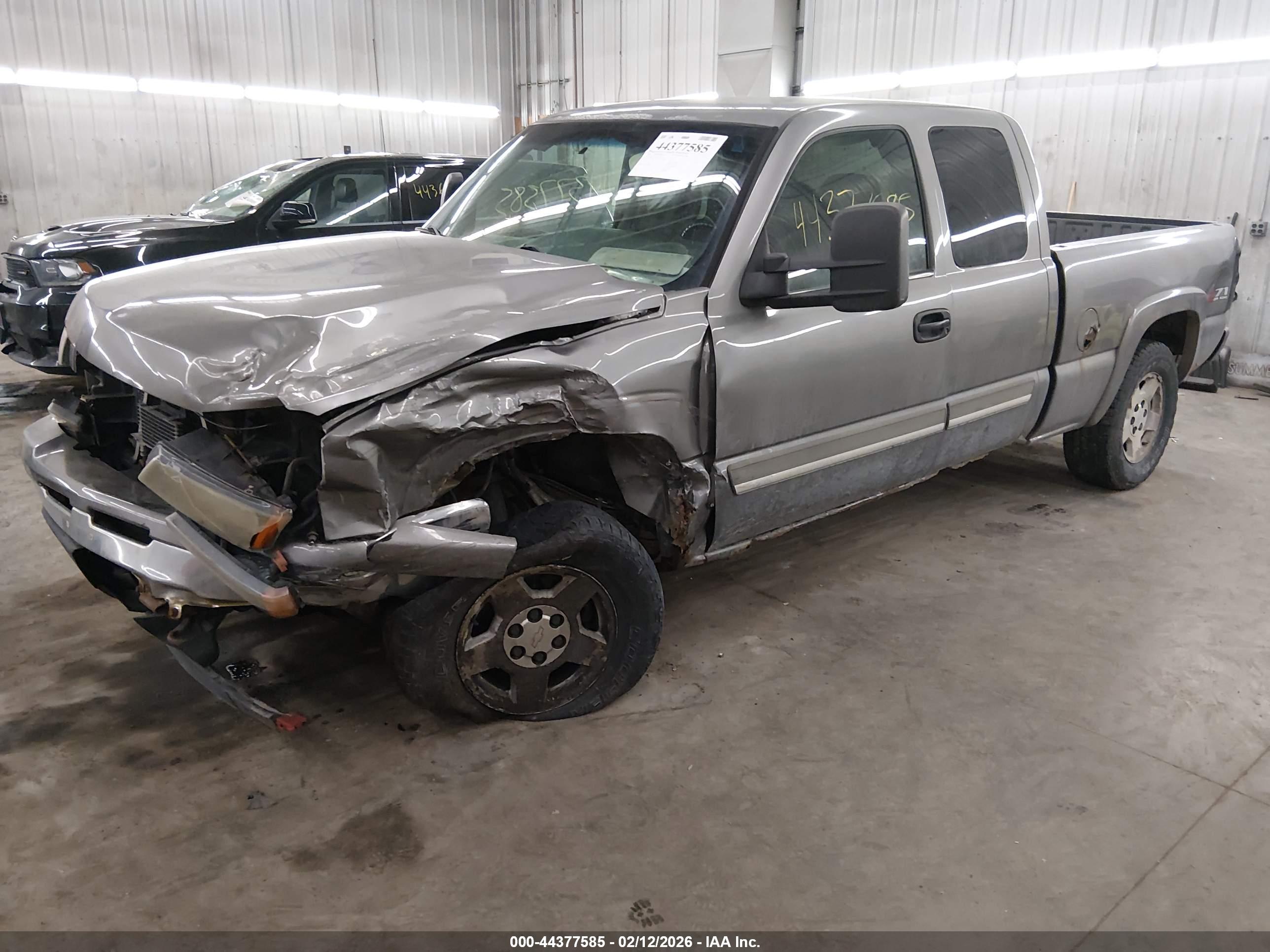 CHEVROLET SILVERADO image 2