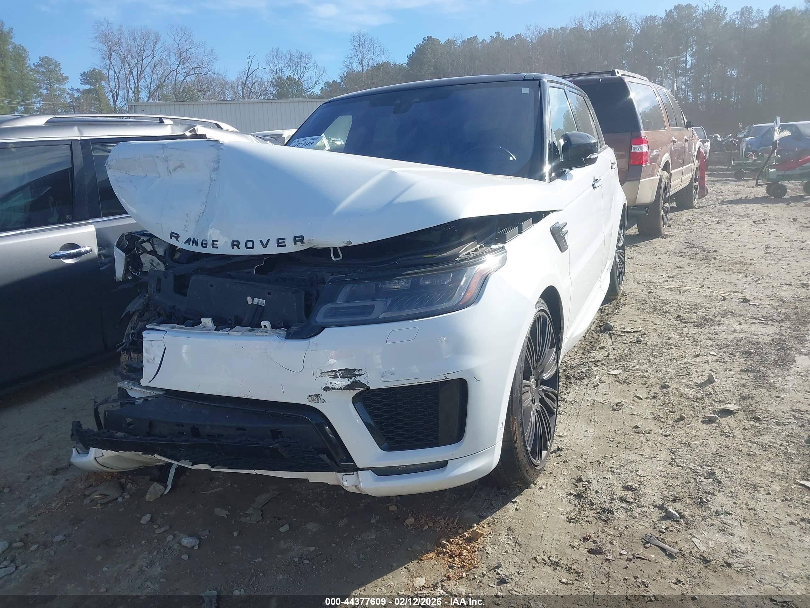 LAND ROVER image 2
