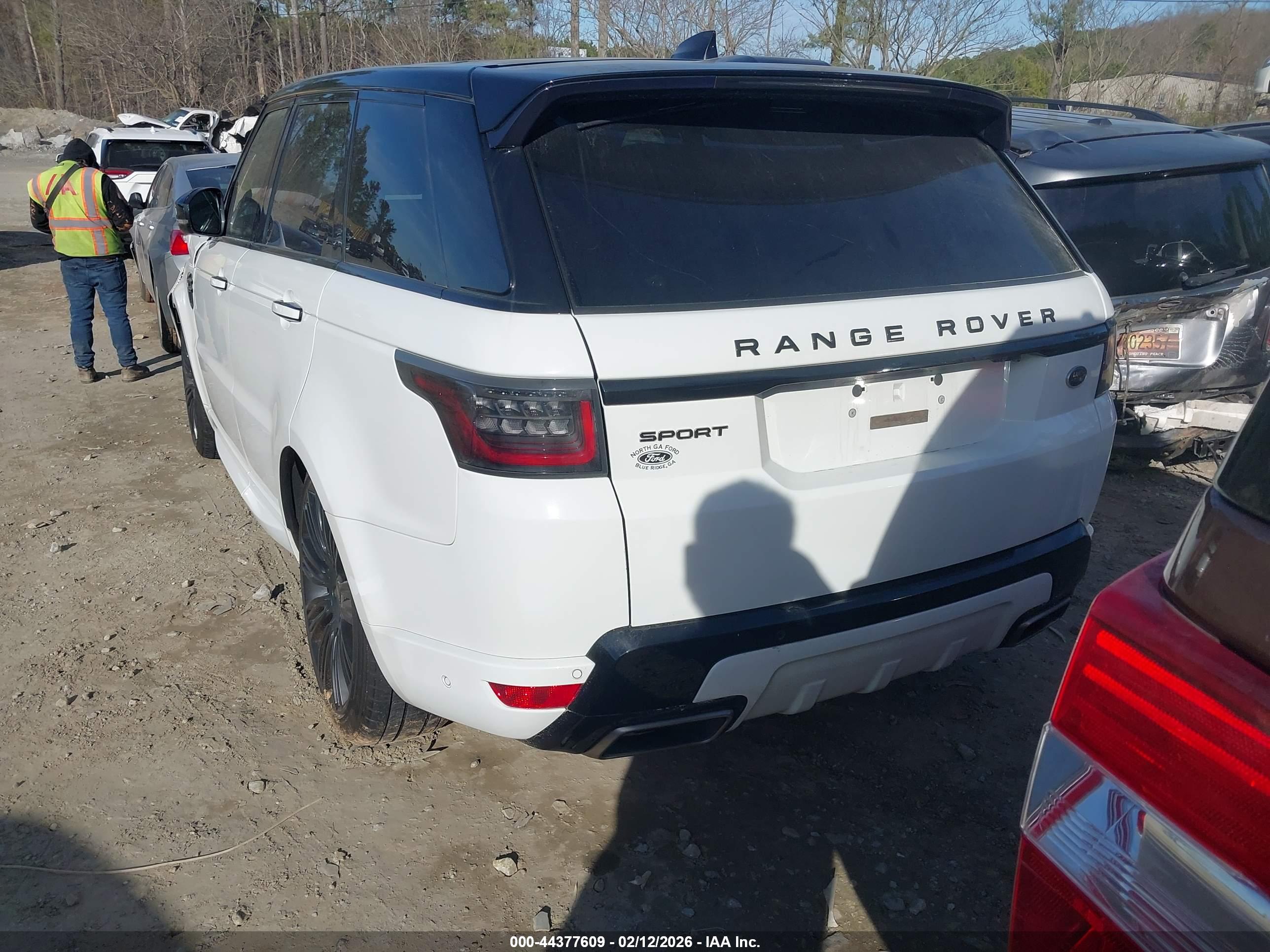 LAND ROVER image 3