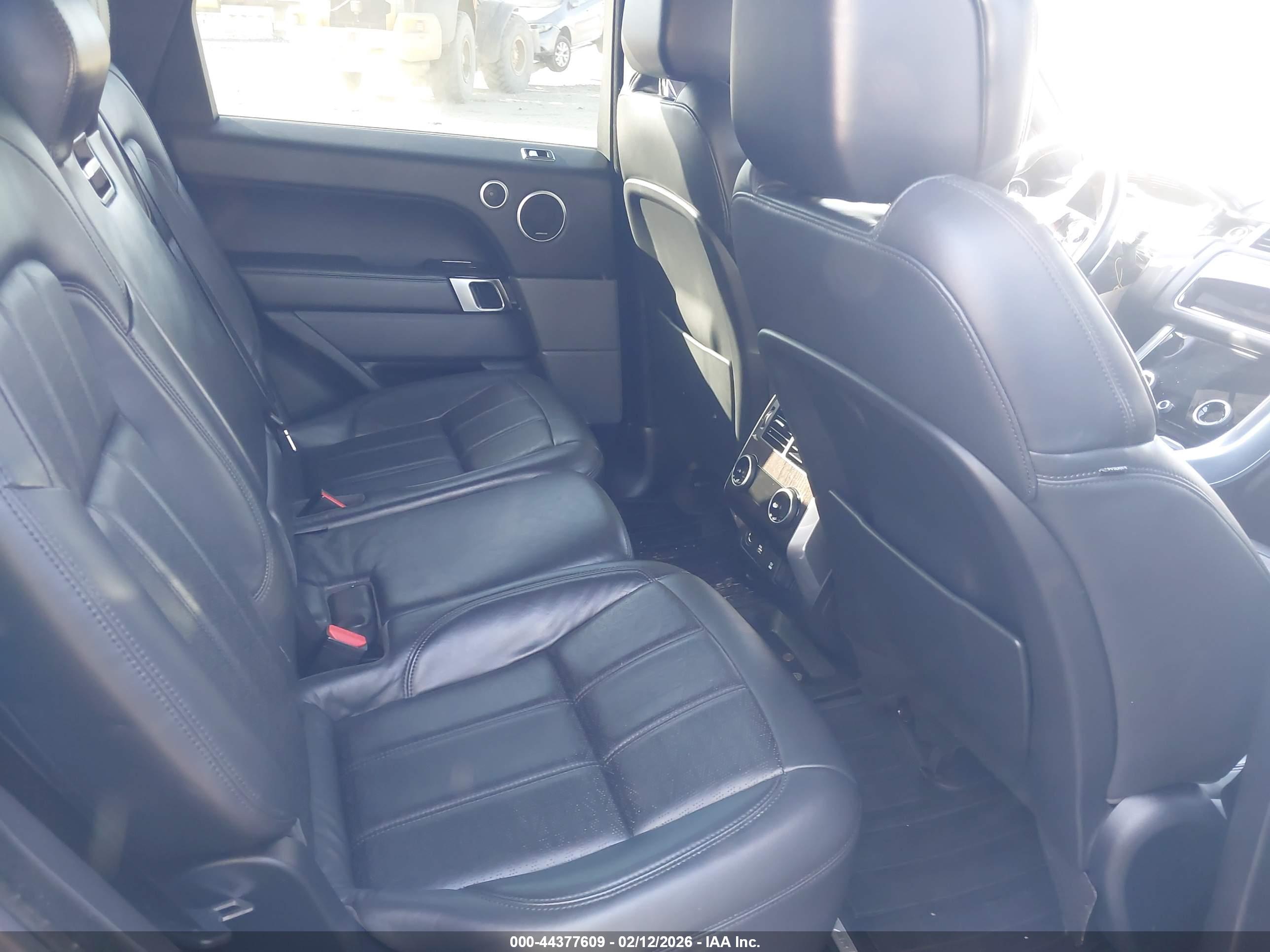 LAND ROVER image 8