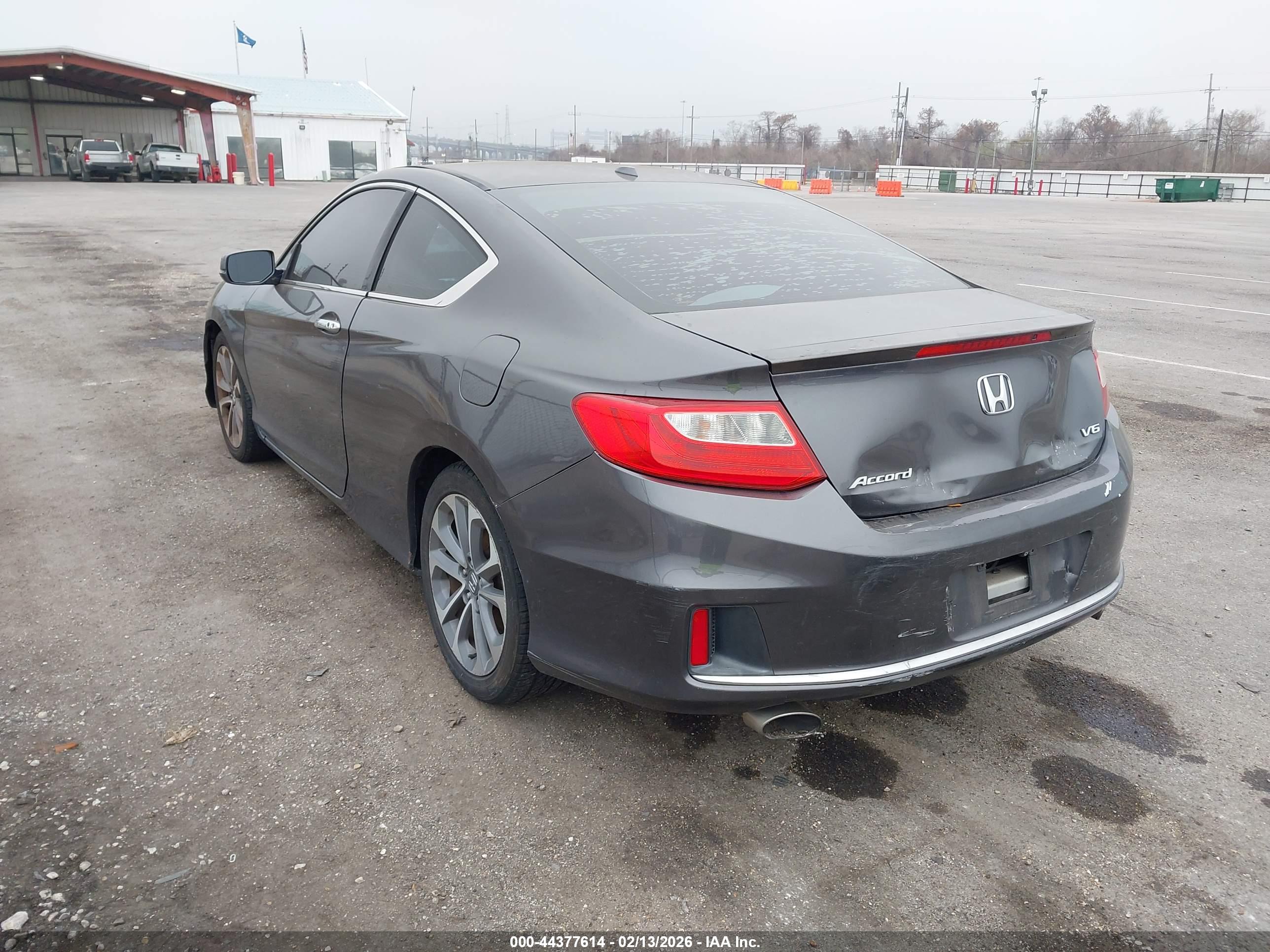 HONDA ACCORD image 3