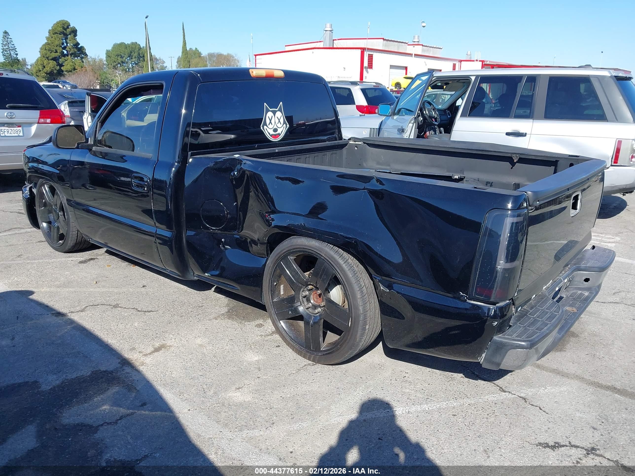 GMC SIERRA image 3