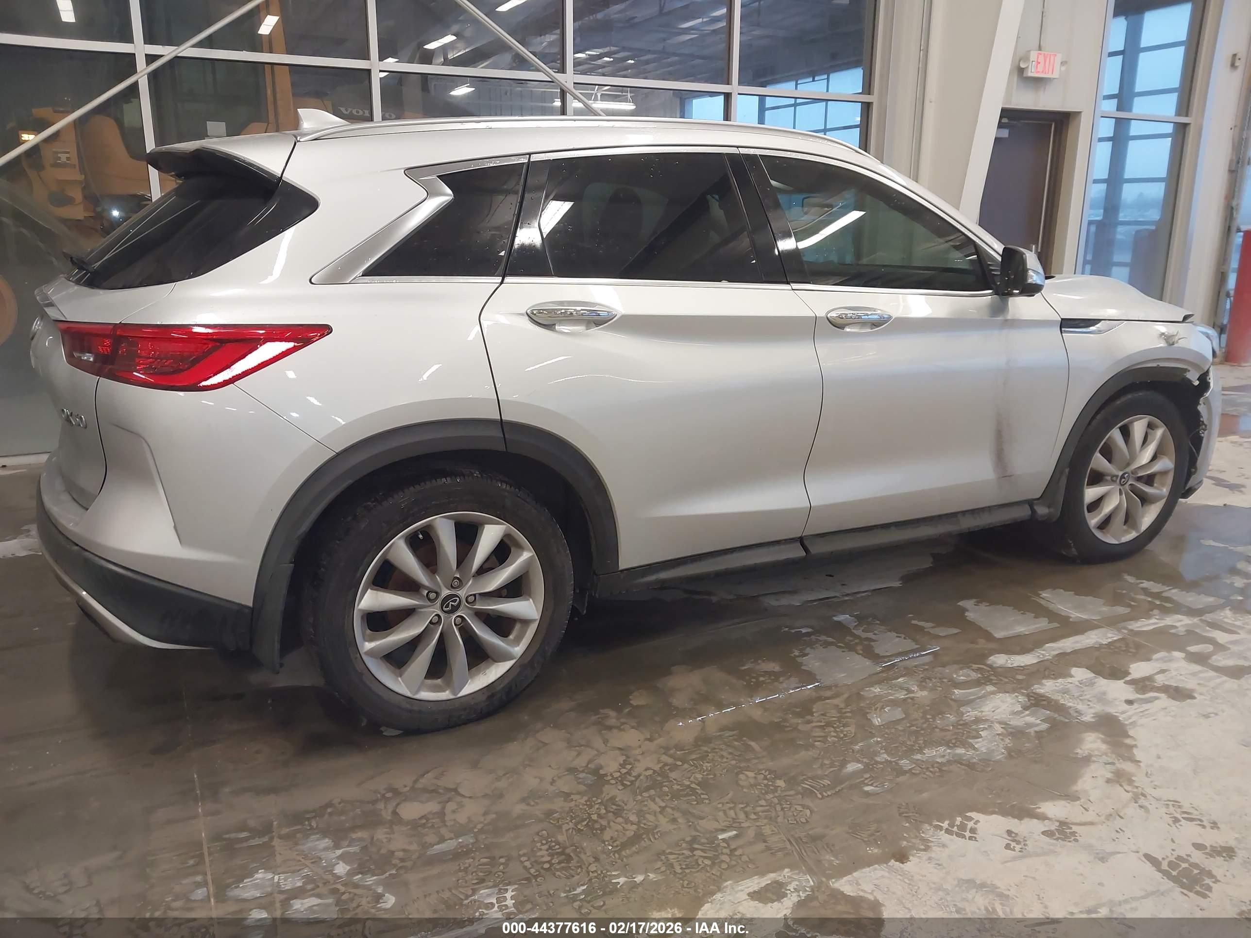 INFINITI QX50 image 4