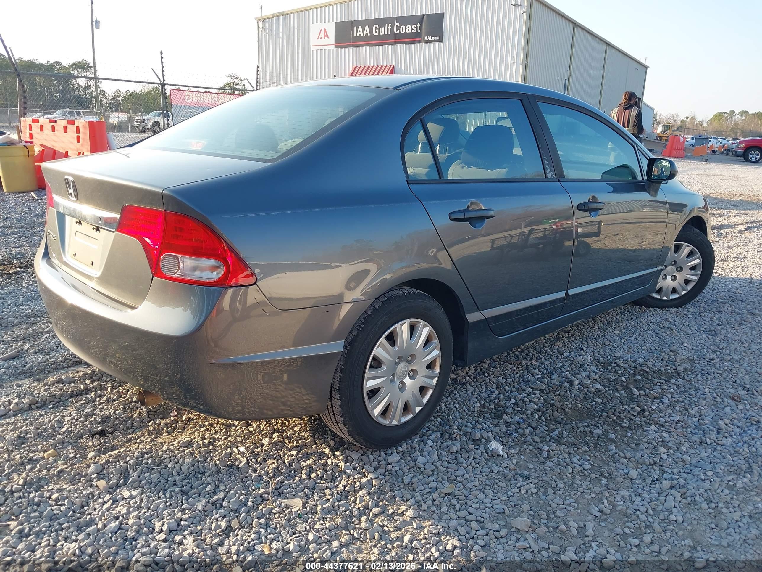 HONDA CIVIC image 4