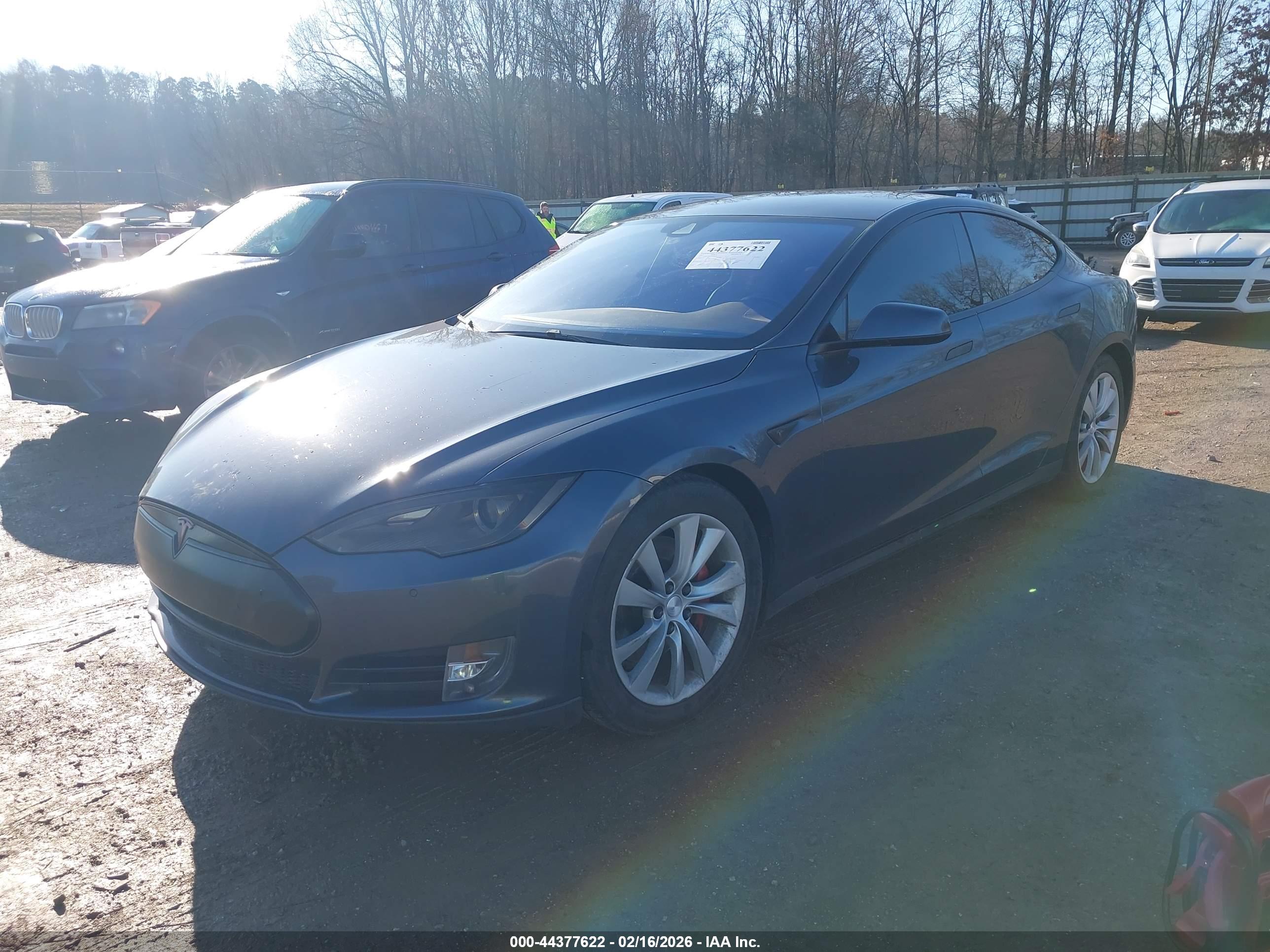 TESLA MODEL image 2