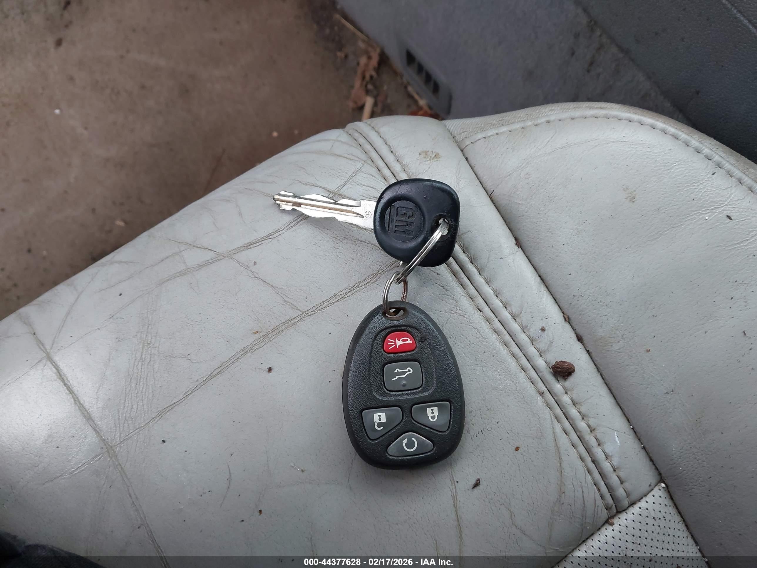 CHEVROLET TRAVERSE image 11