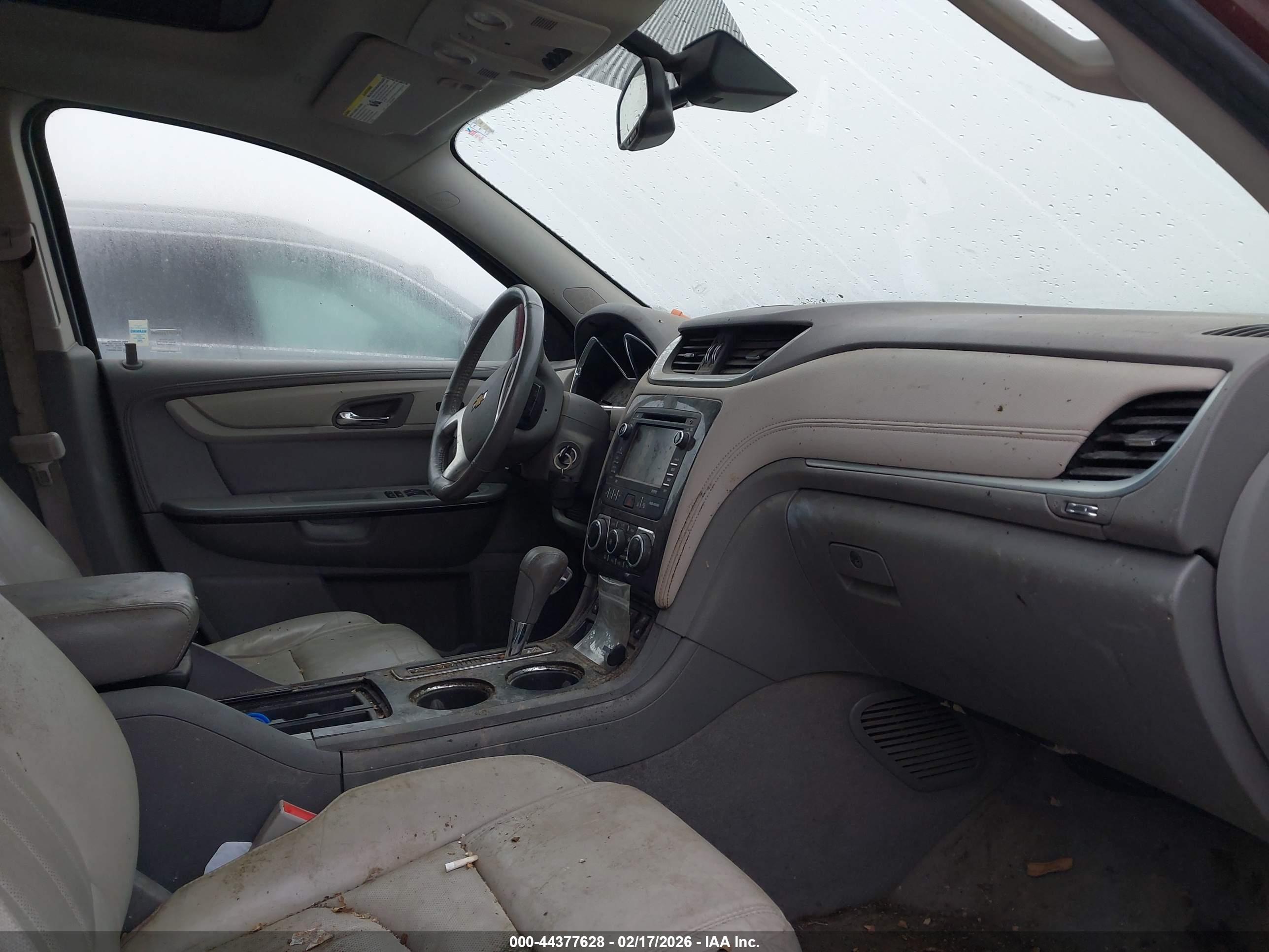 CHEVROLET TRAVERSE image 5