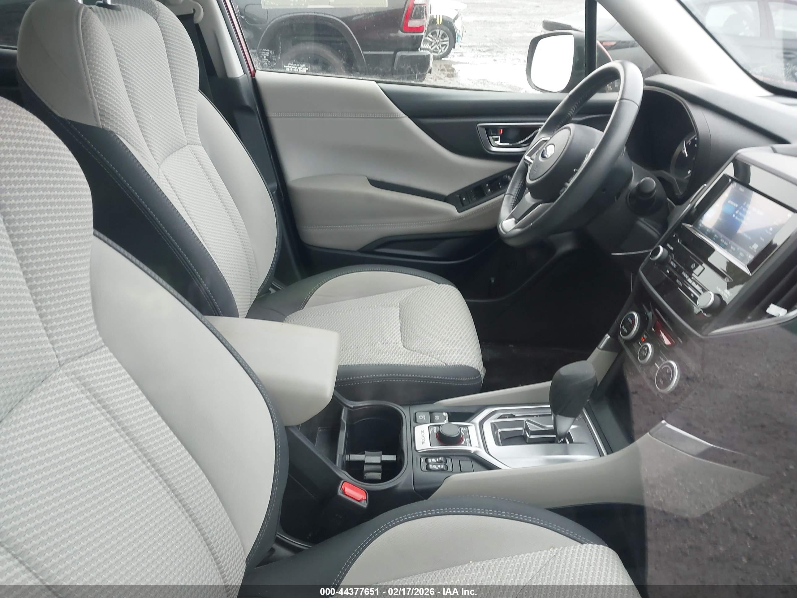 SUBARU FORESTER image 5