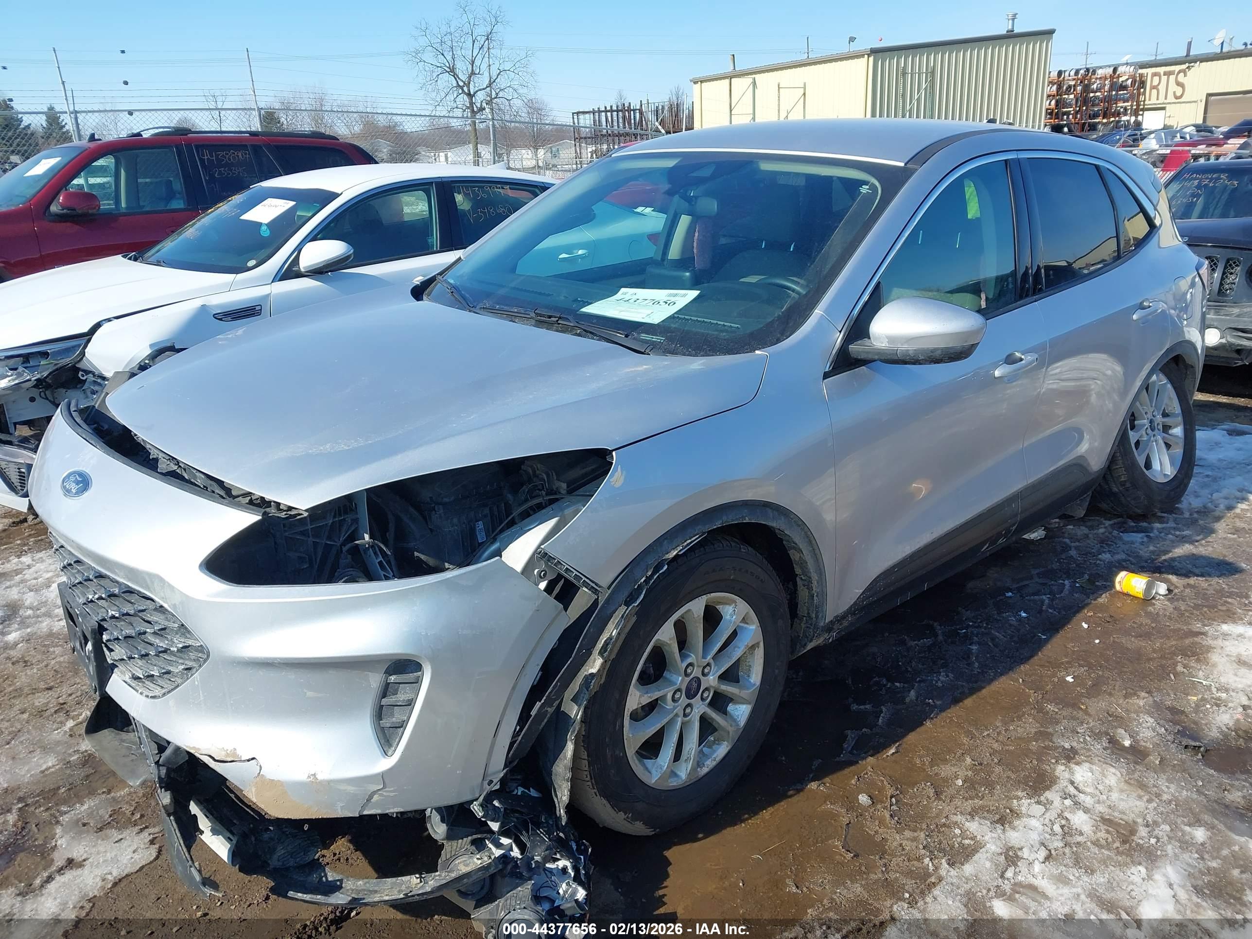 FORD ESCAPE image 2