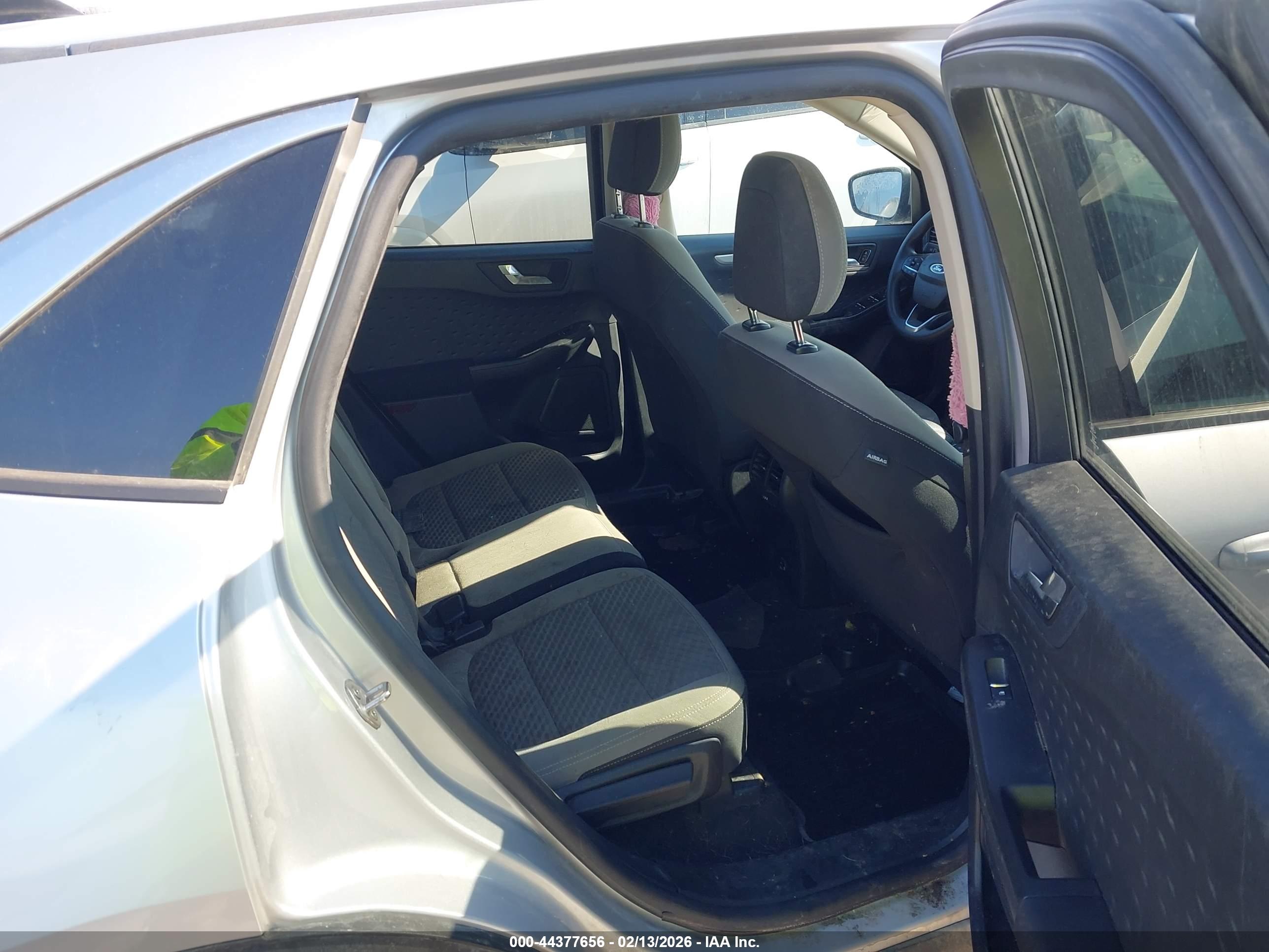 FORD ESCAPE image 8