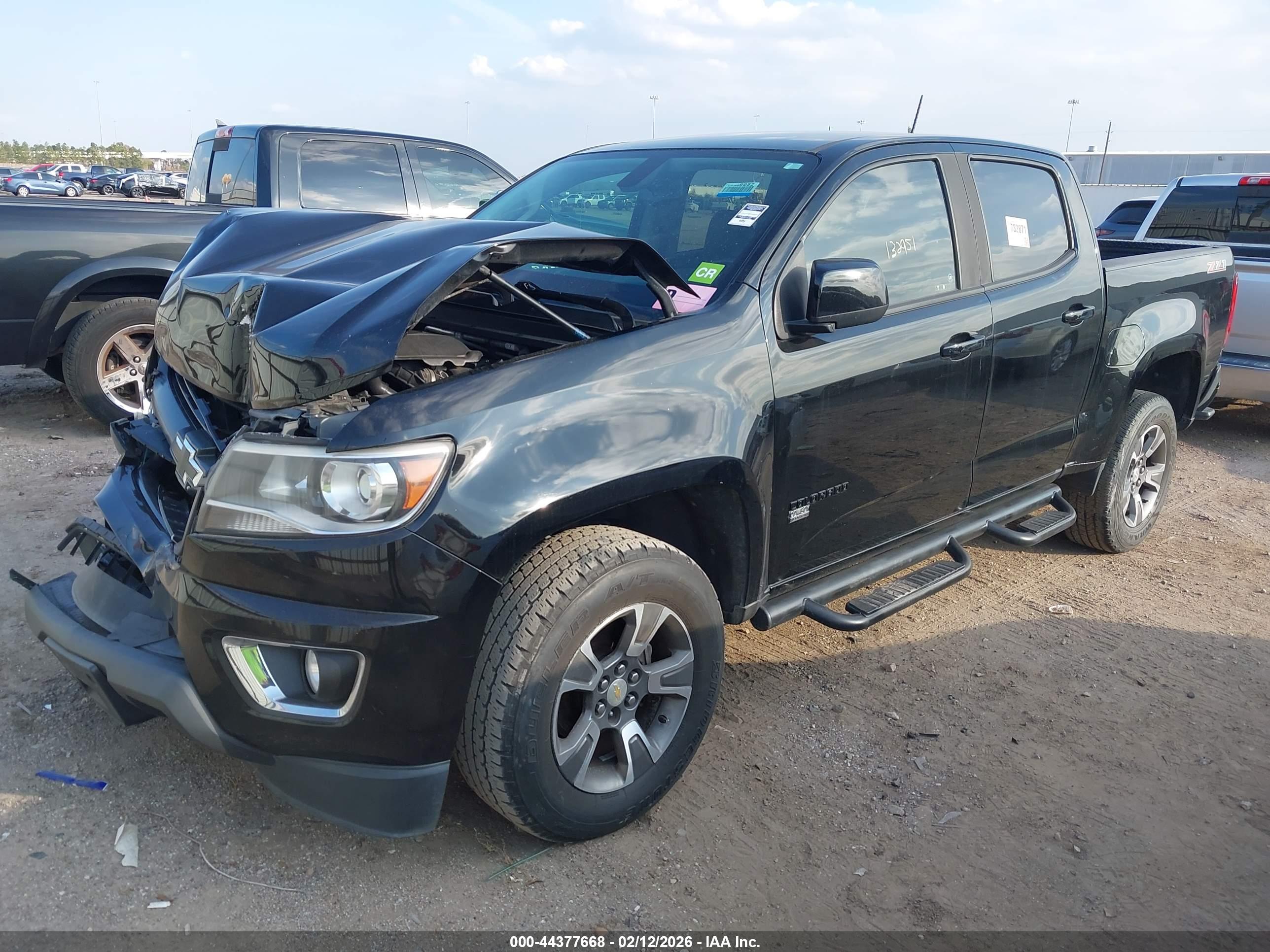 CHEVROLET COLORADO image 2