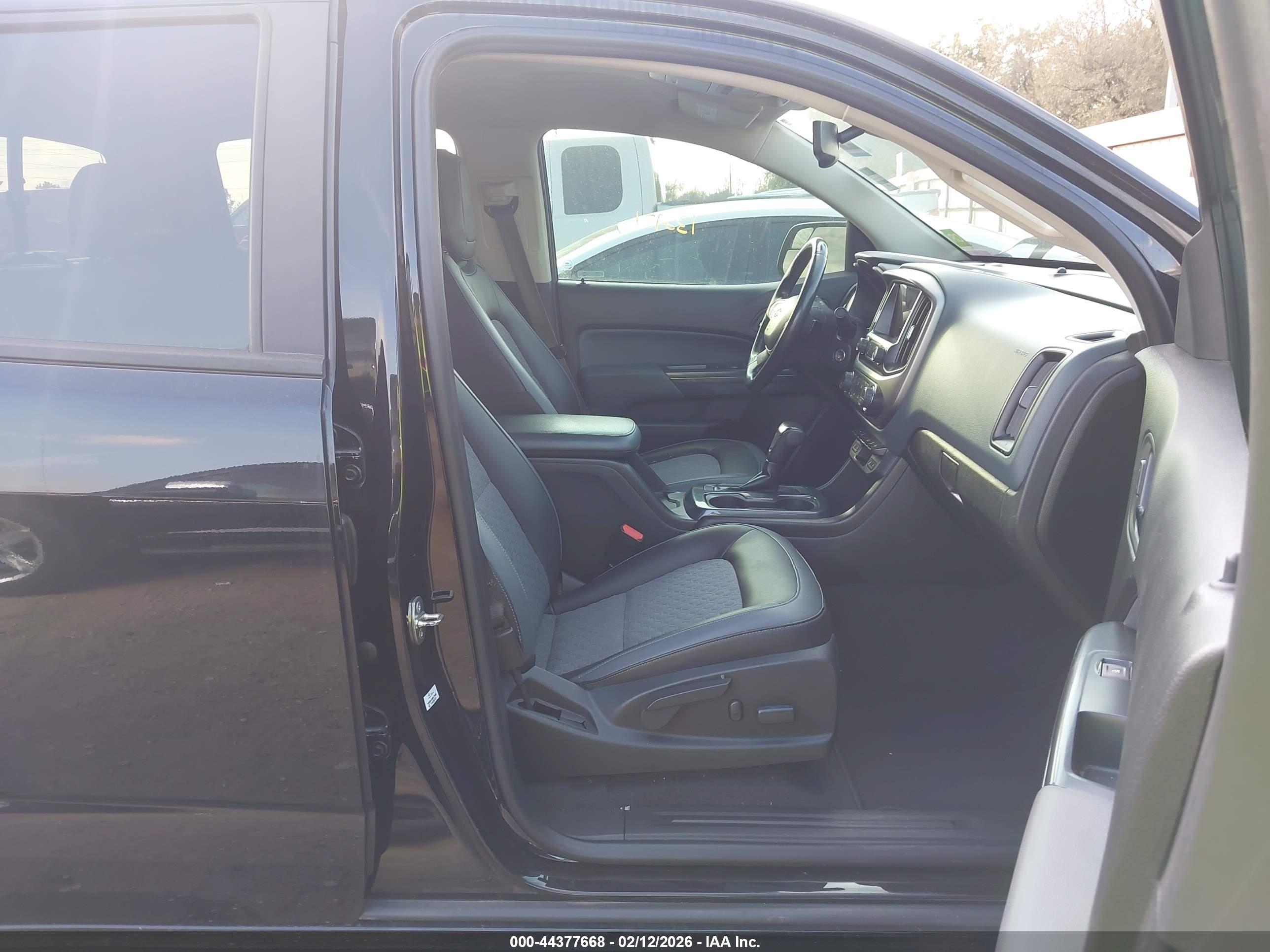 CHEVROLET COLORADO image 5