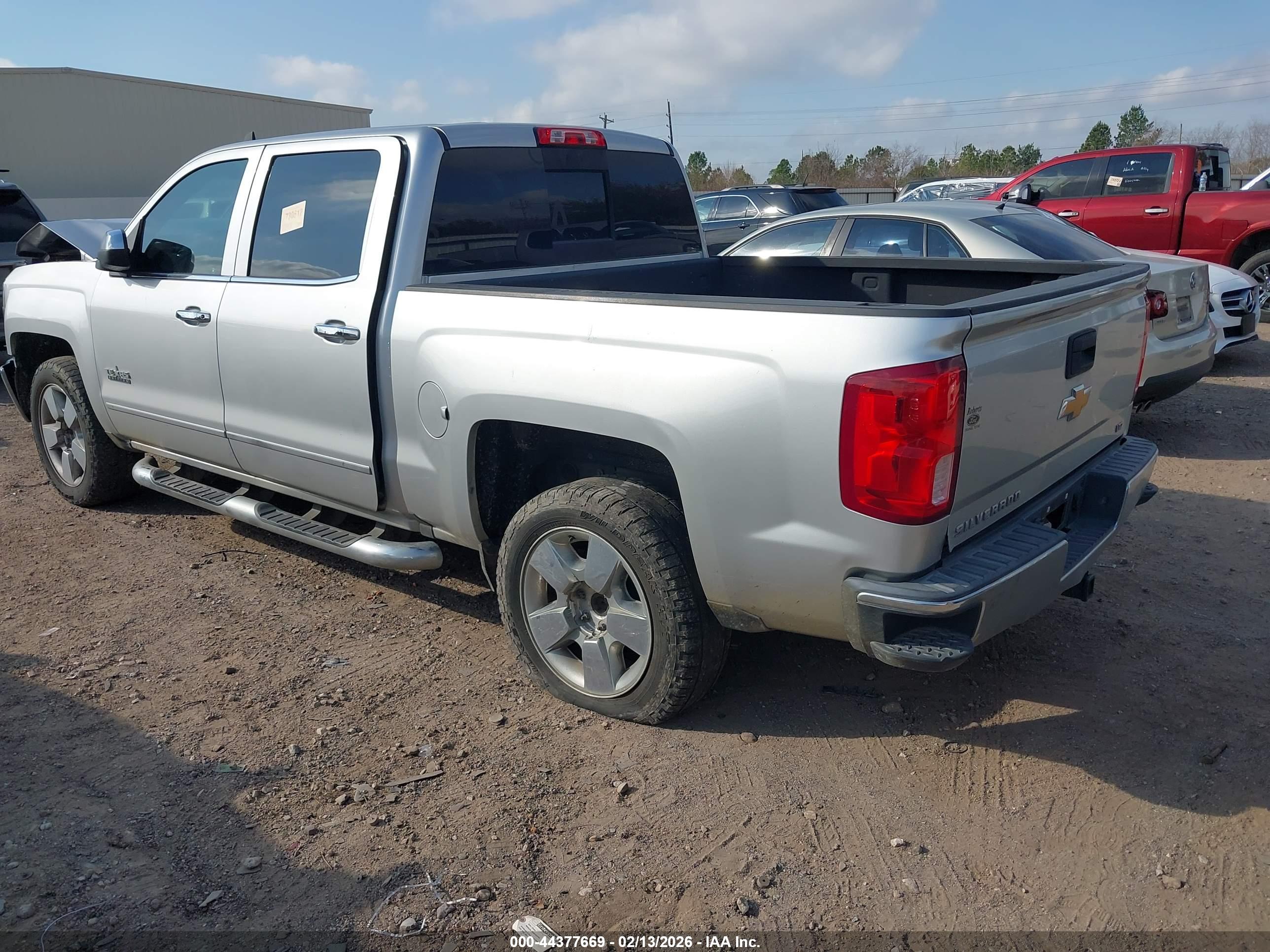 CHEVROLET SILVERADO image 3