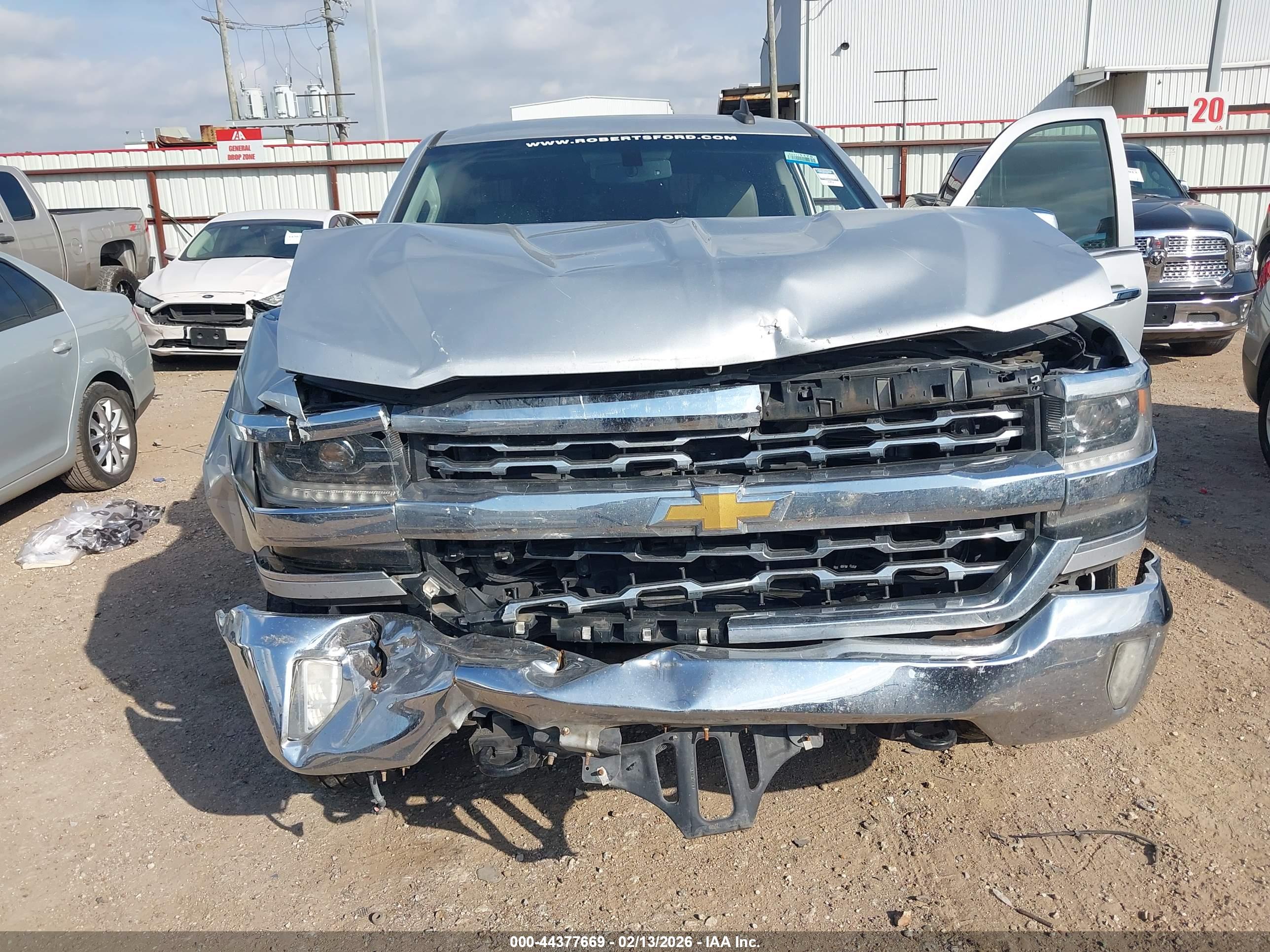 CHEVROLET SILVERADO image 6